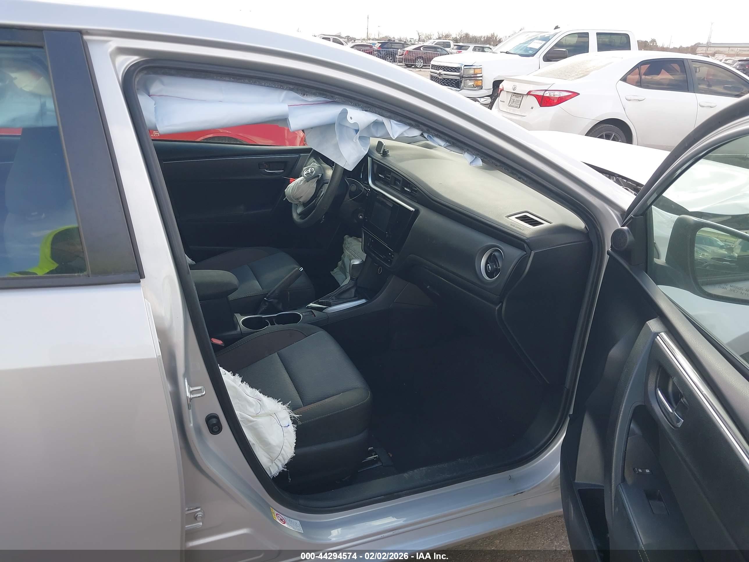 TOYOTA COROLLA image 5