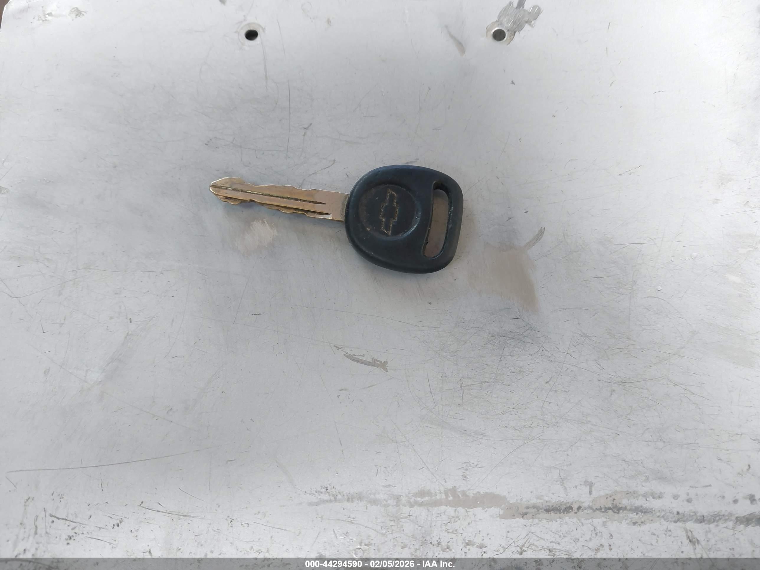 CHEVROLET SILVERADO image 11