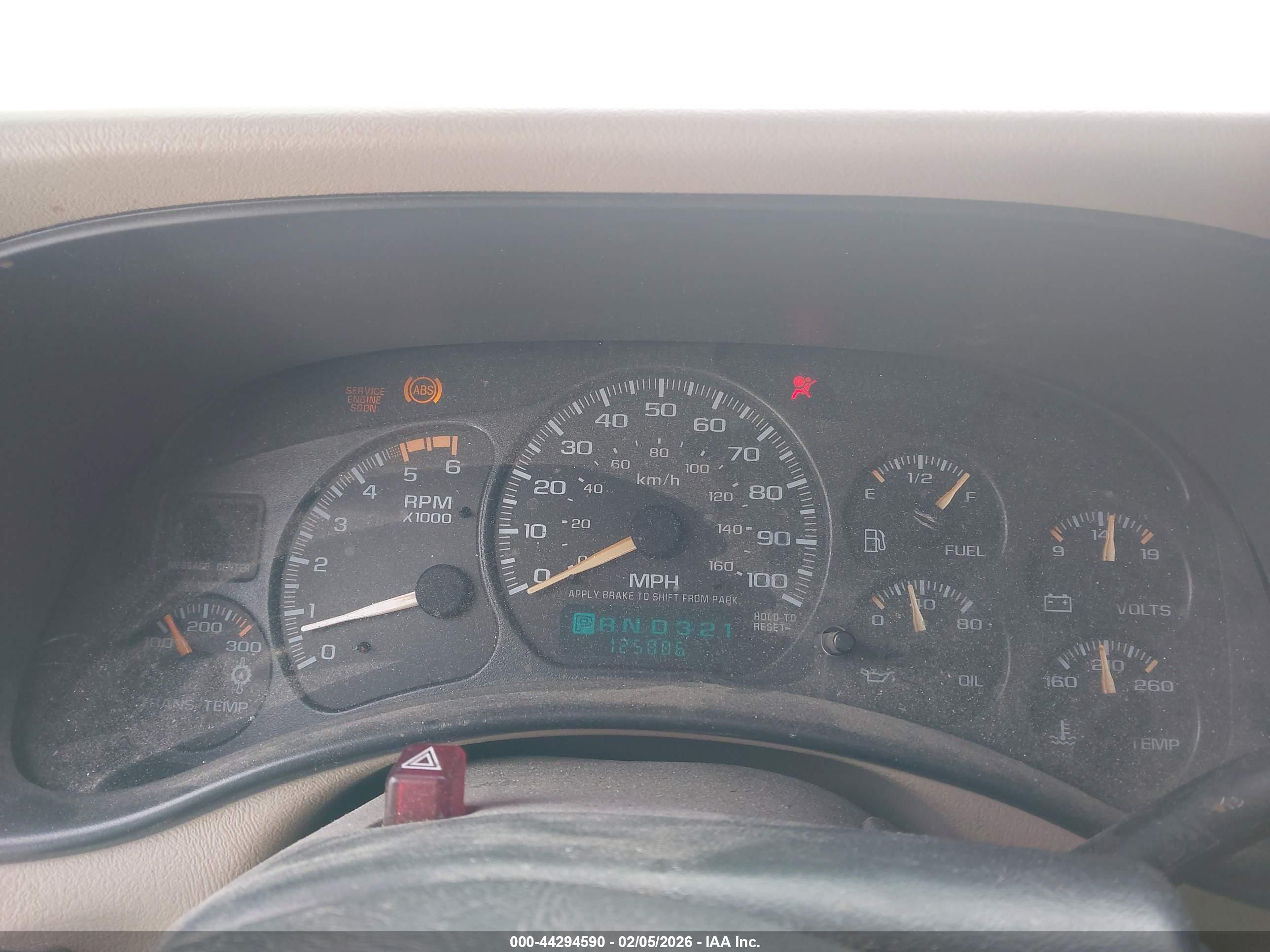CHEVROLET SILVERADO image 7