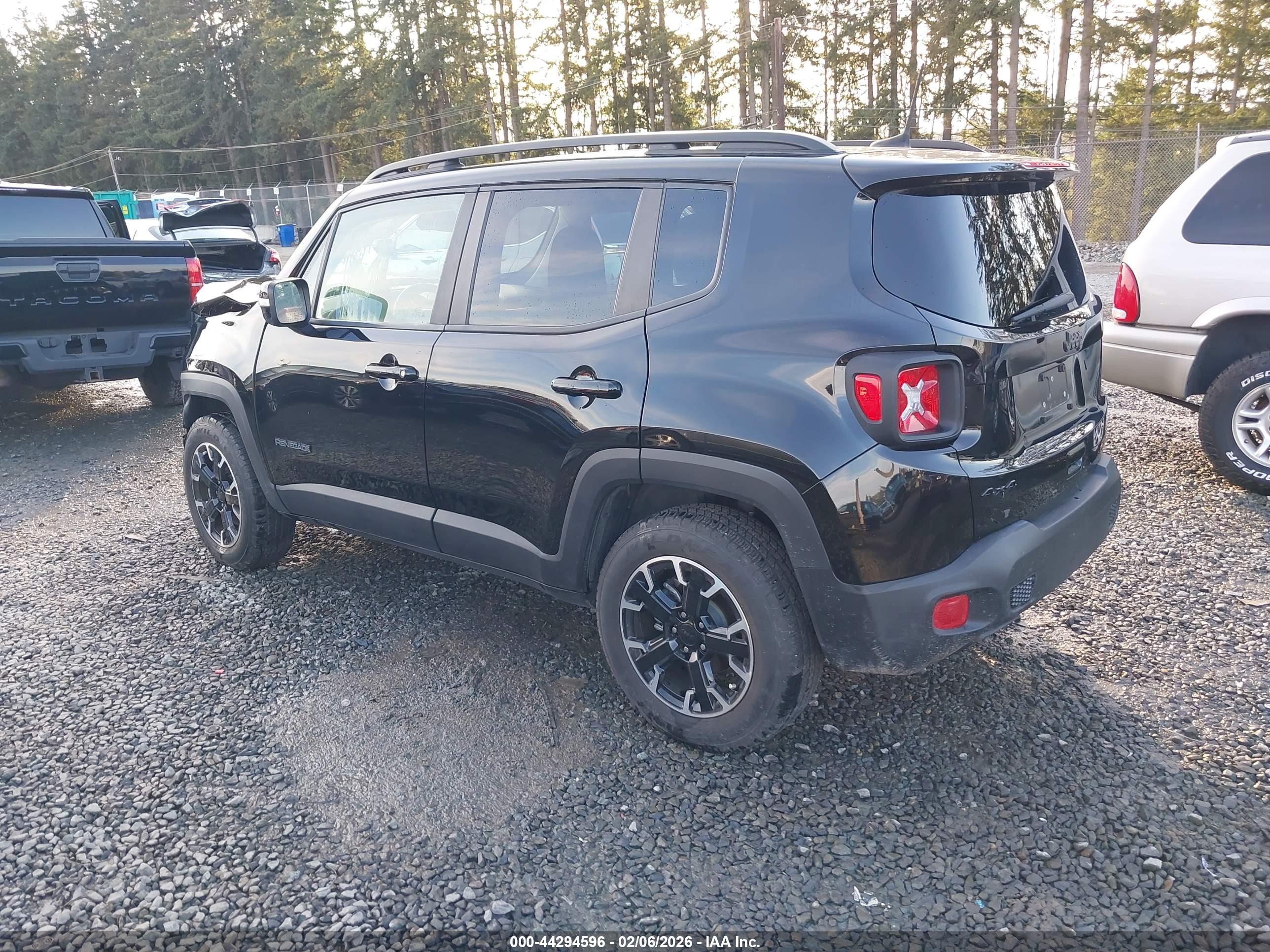 JEEP RENEGADE image 3
