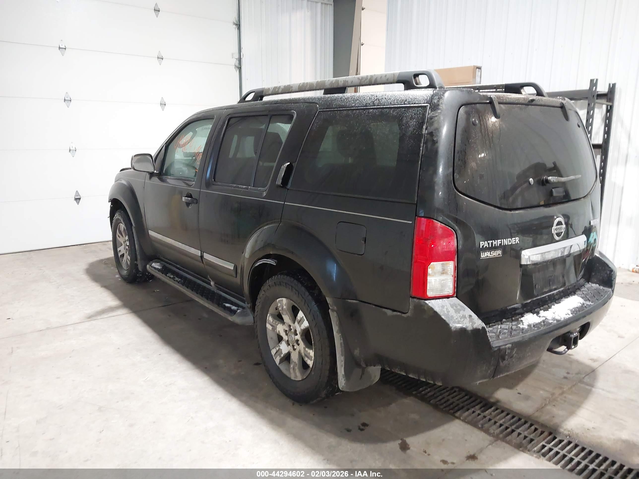 NISSAN PATHFINDER image 3