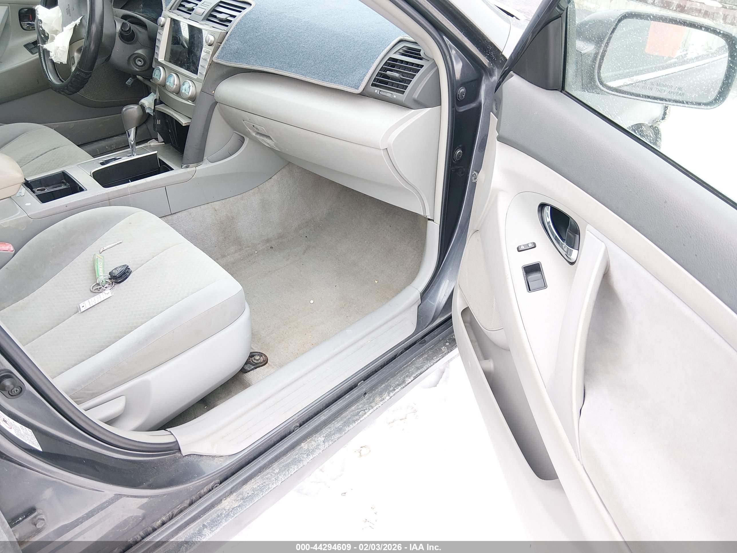 TOYOTA CAMRY image 5