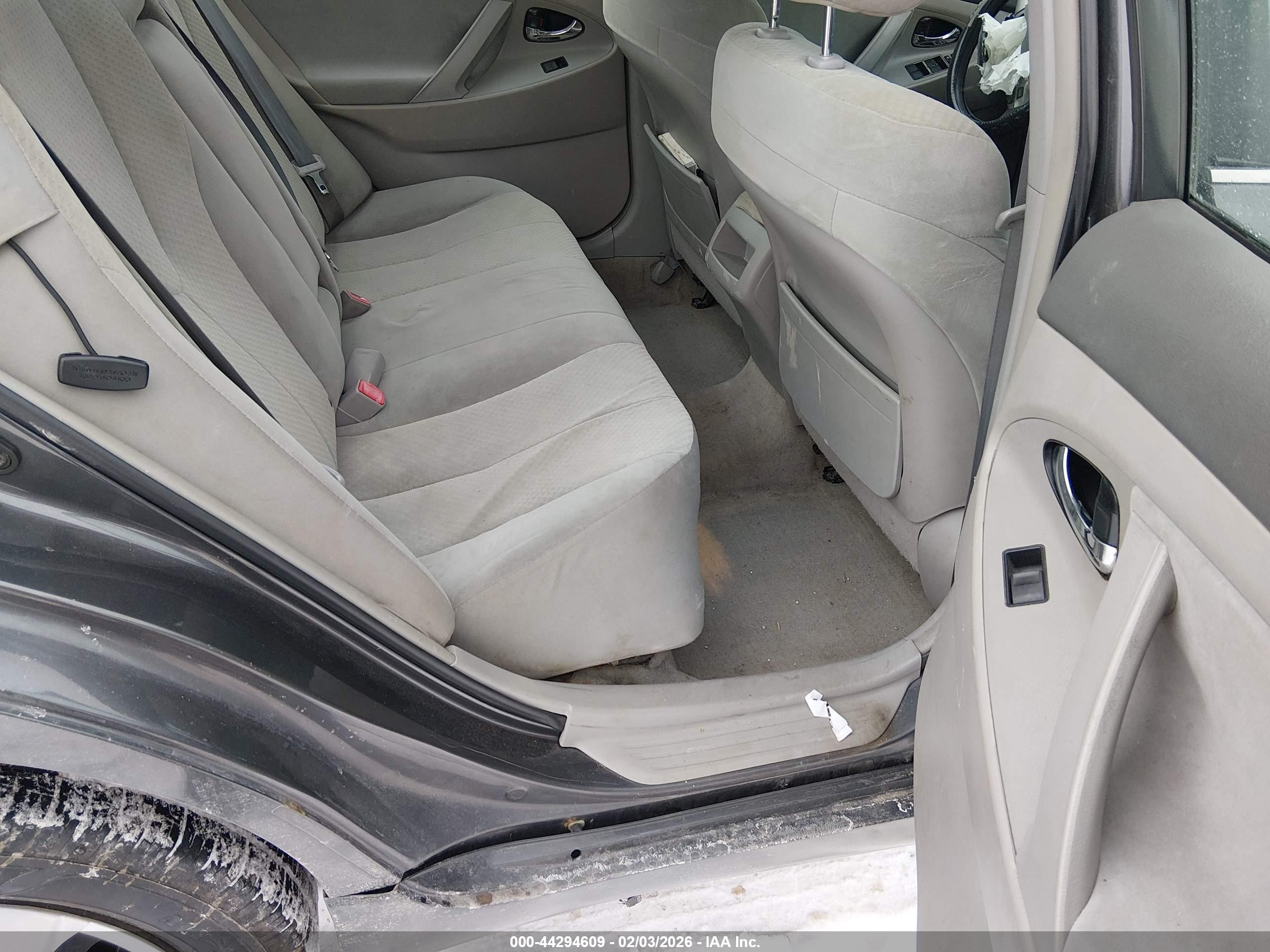 TOYOTA CAMRY image 8