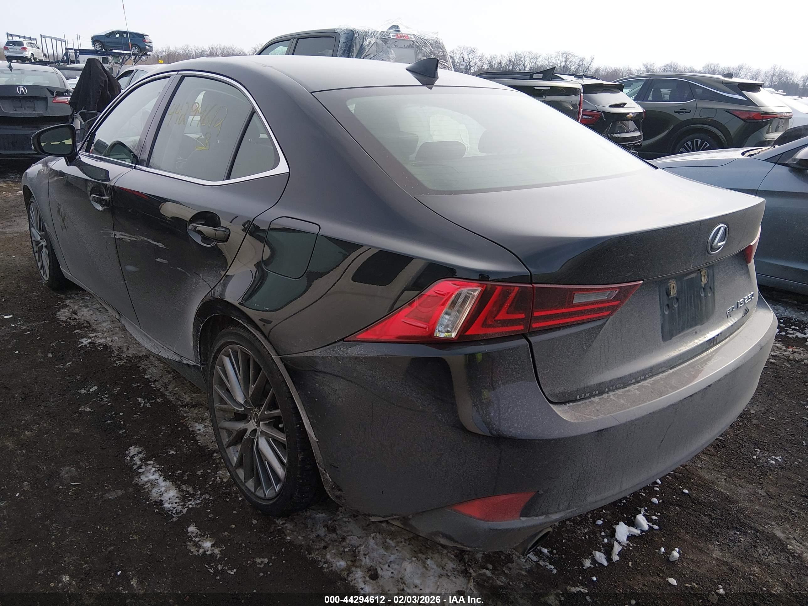 LEXUS IS image 3