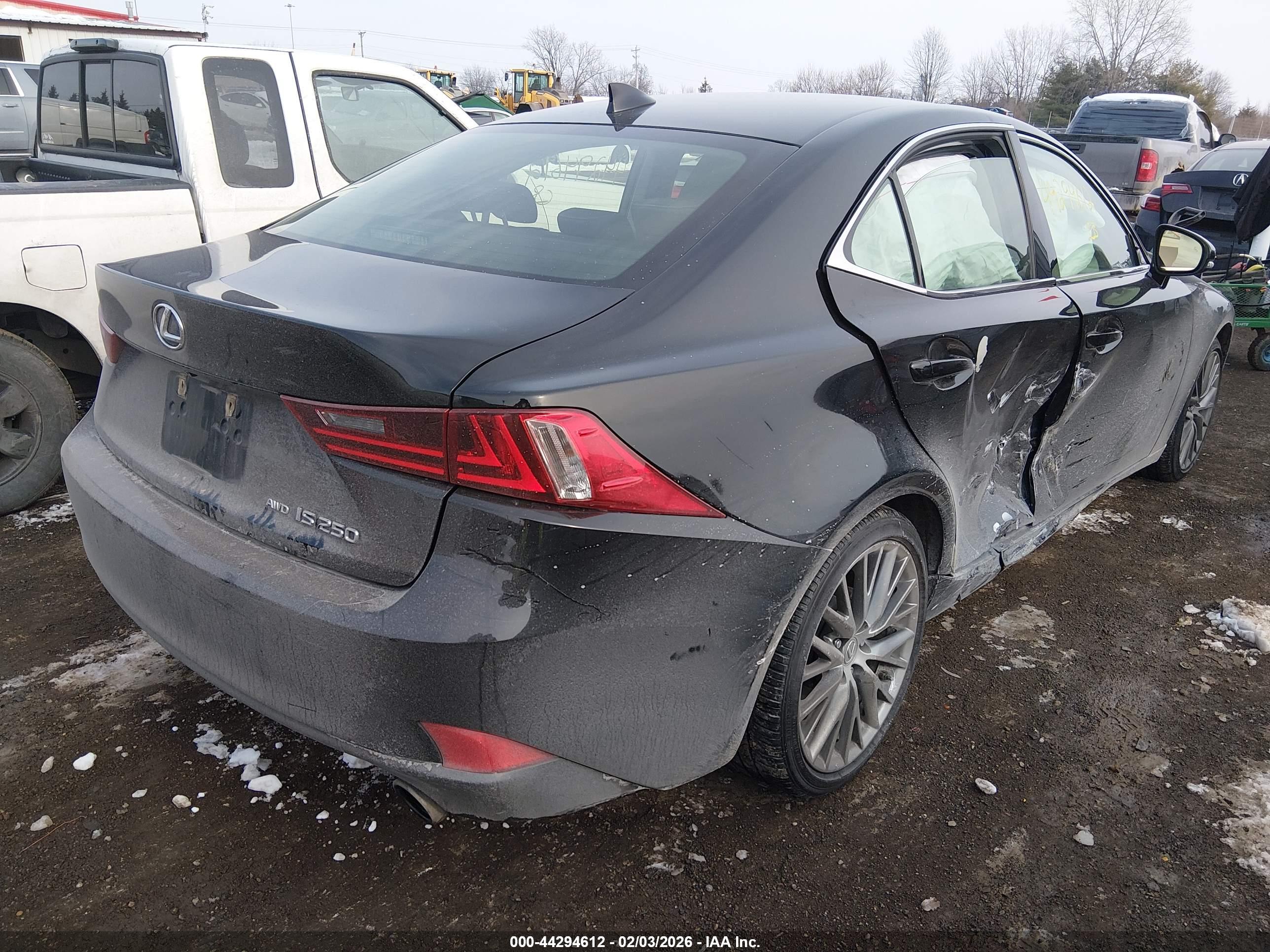 LEXUS IS image 4