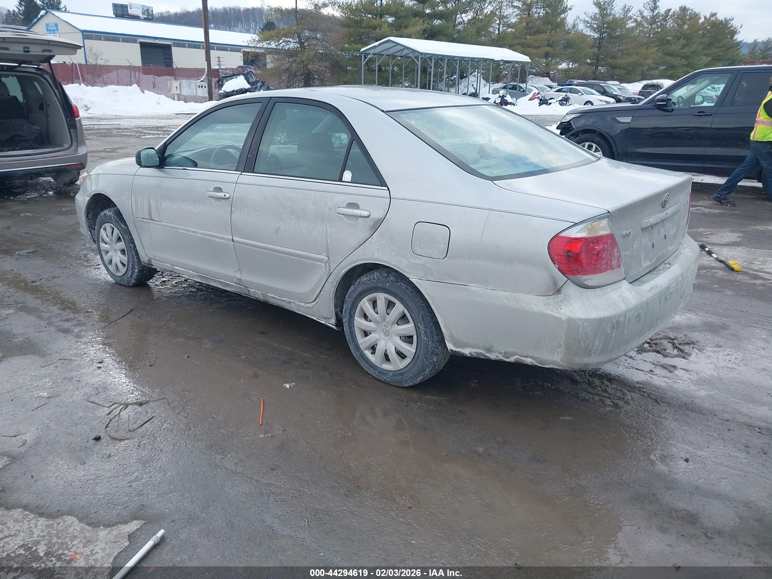 TOYOTA CAMRY image 3