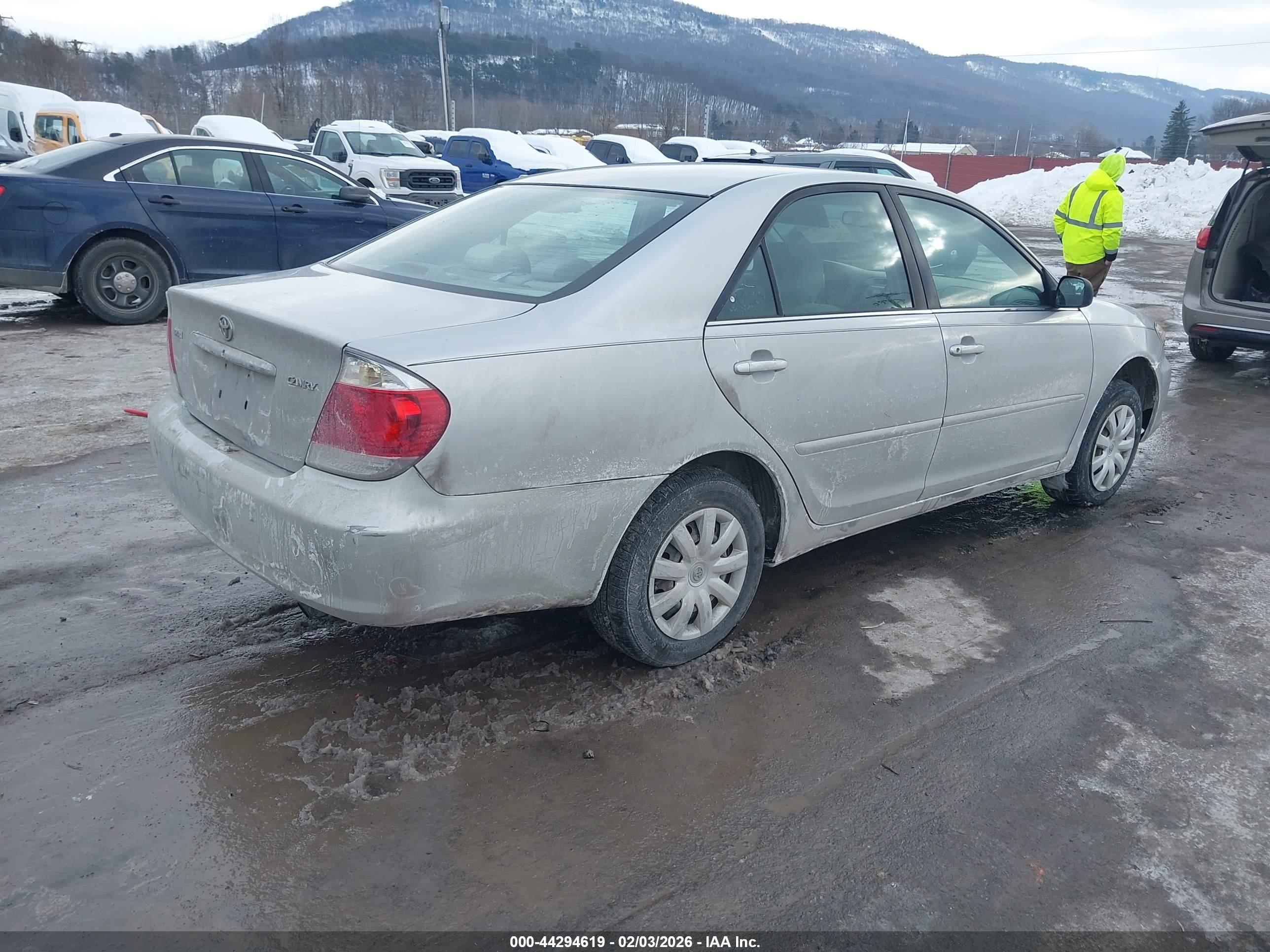 TOYOTA CAMRY image 4
