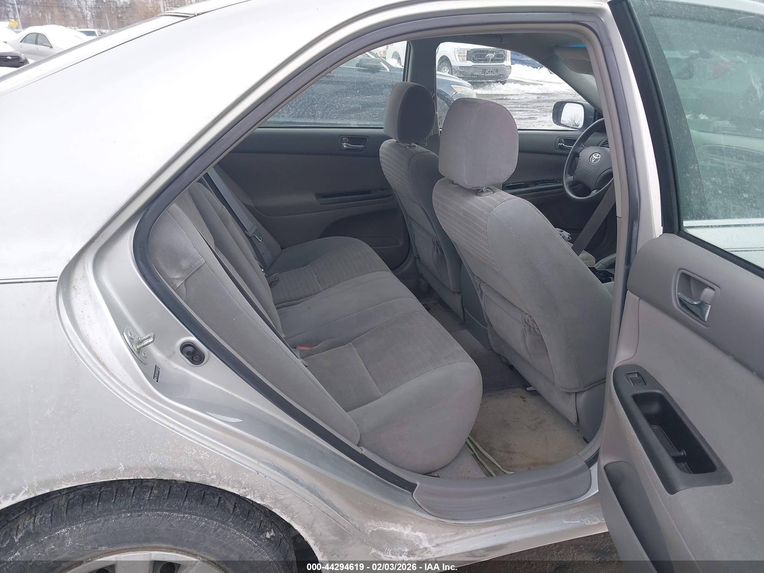 TOYOTA CAMRY image 8