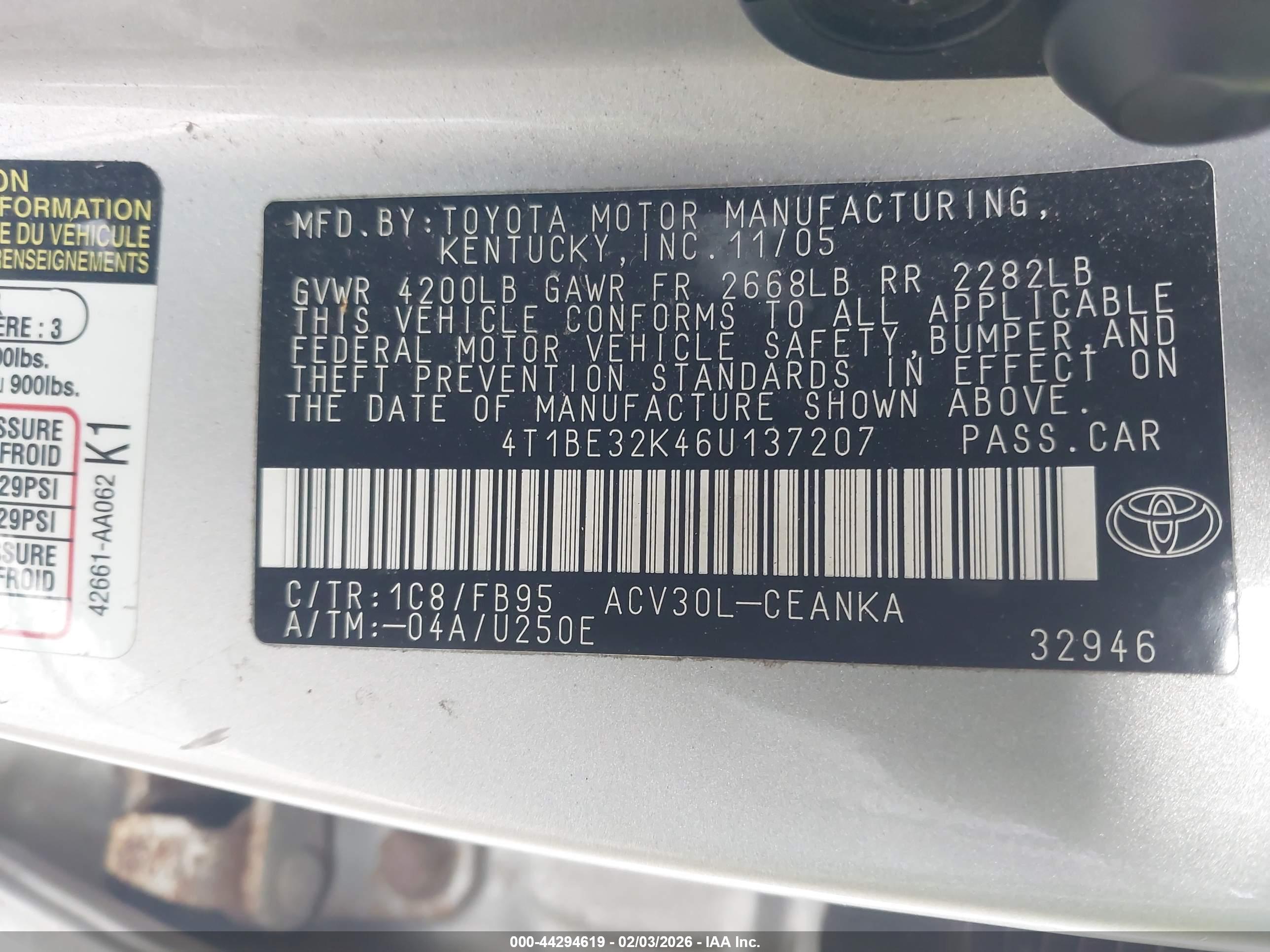 TOYOTA CAMRY image 9