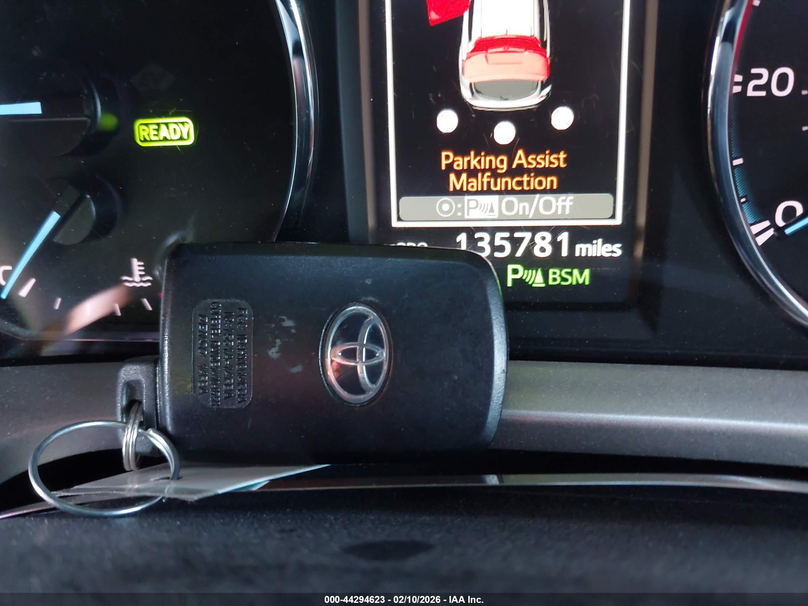 TOYOTA RAV4 image 11