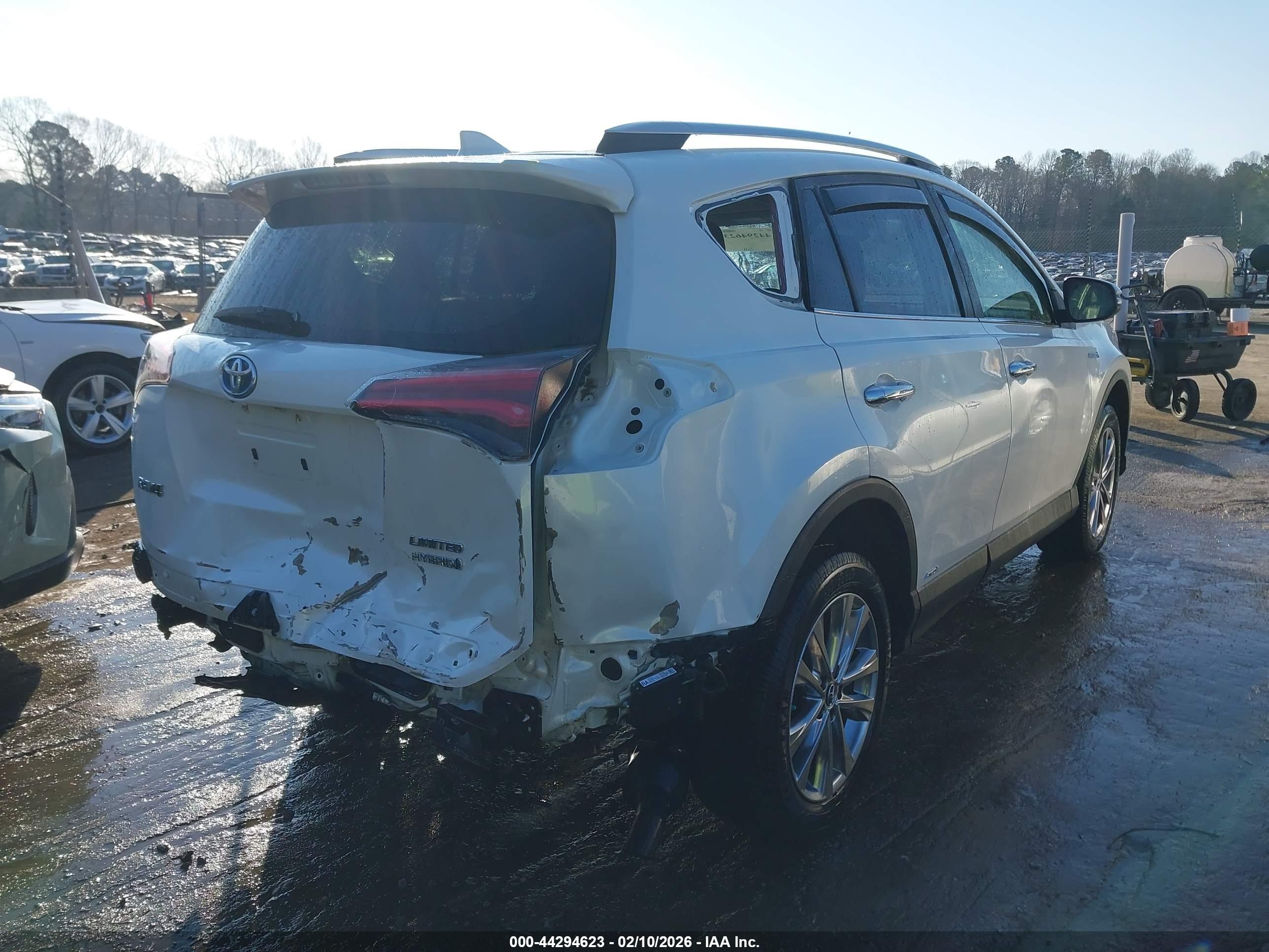 TOYOTA RAV4 image 4
