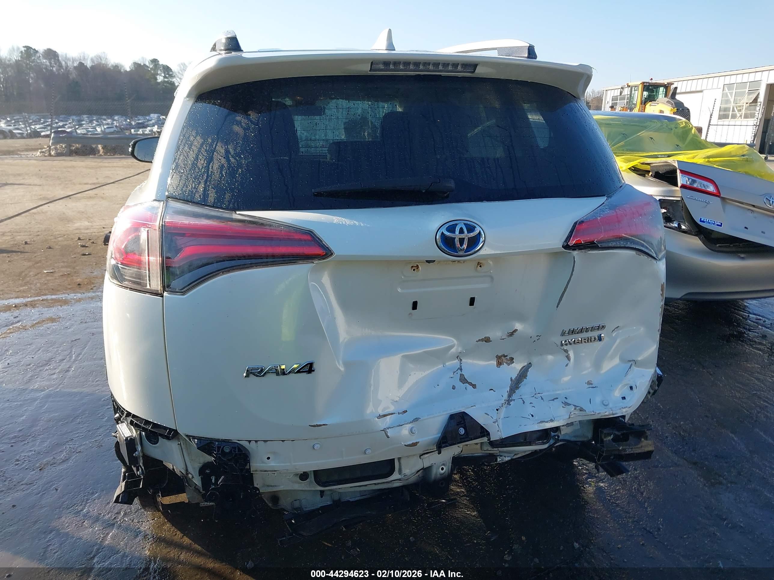 TOYOTA RAV4 image 6