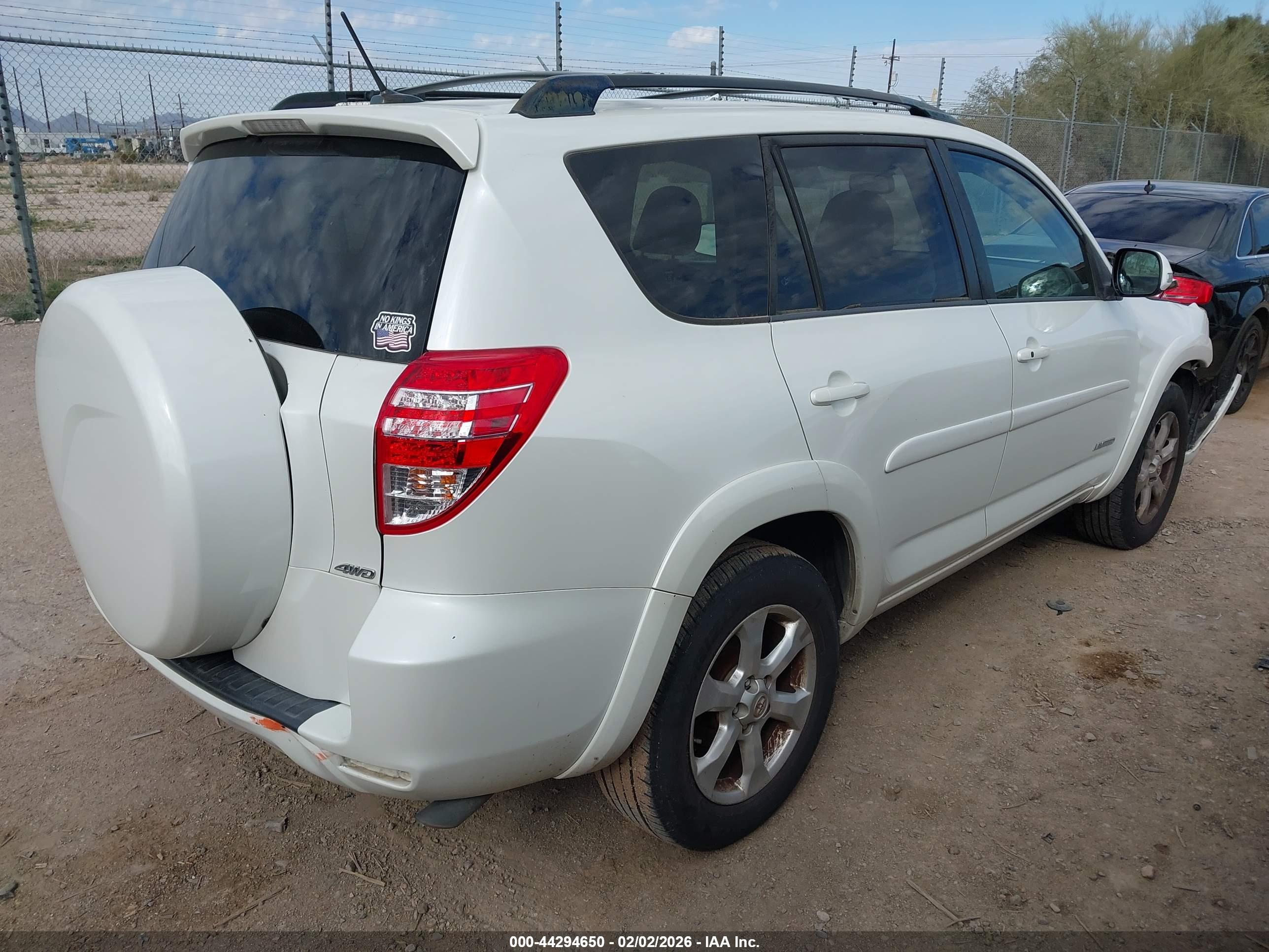 TOYOTA RAV4 image 4