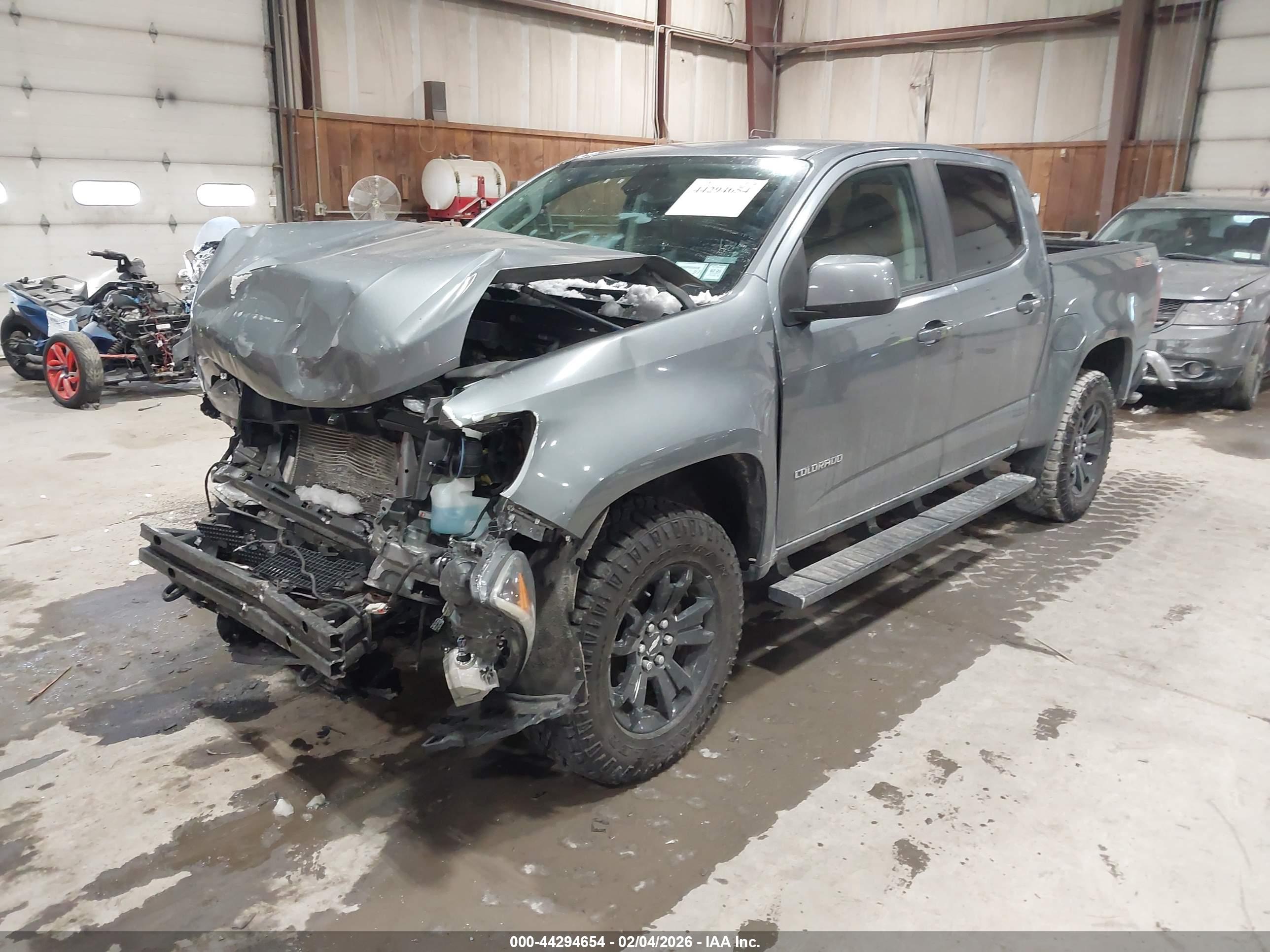 CHEVROLET COLORADO image 2