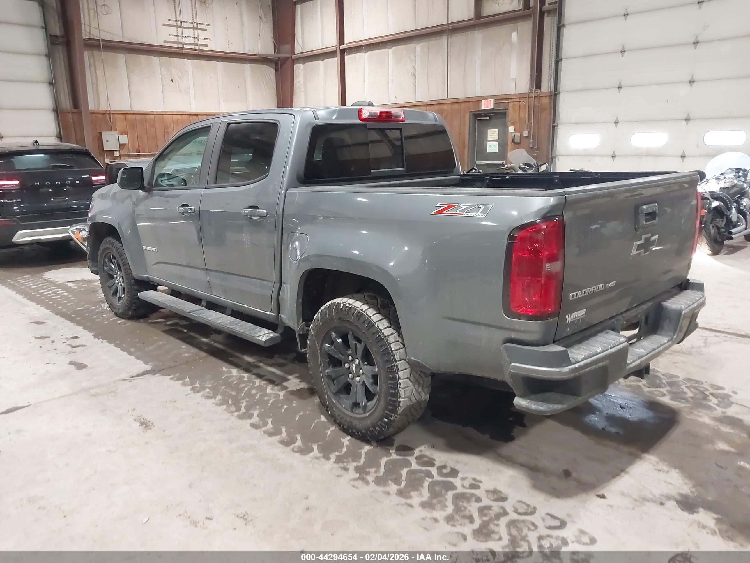 CHEVROLET COLORADO image 3