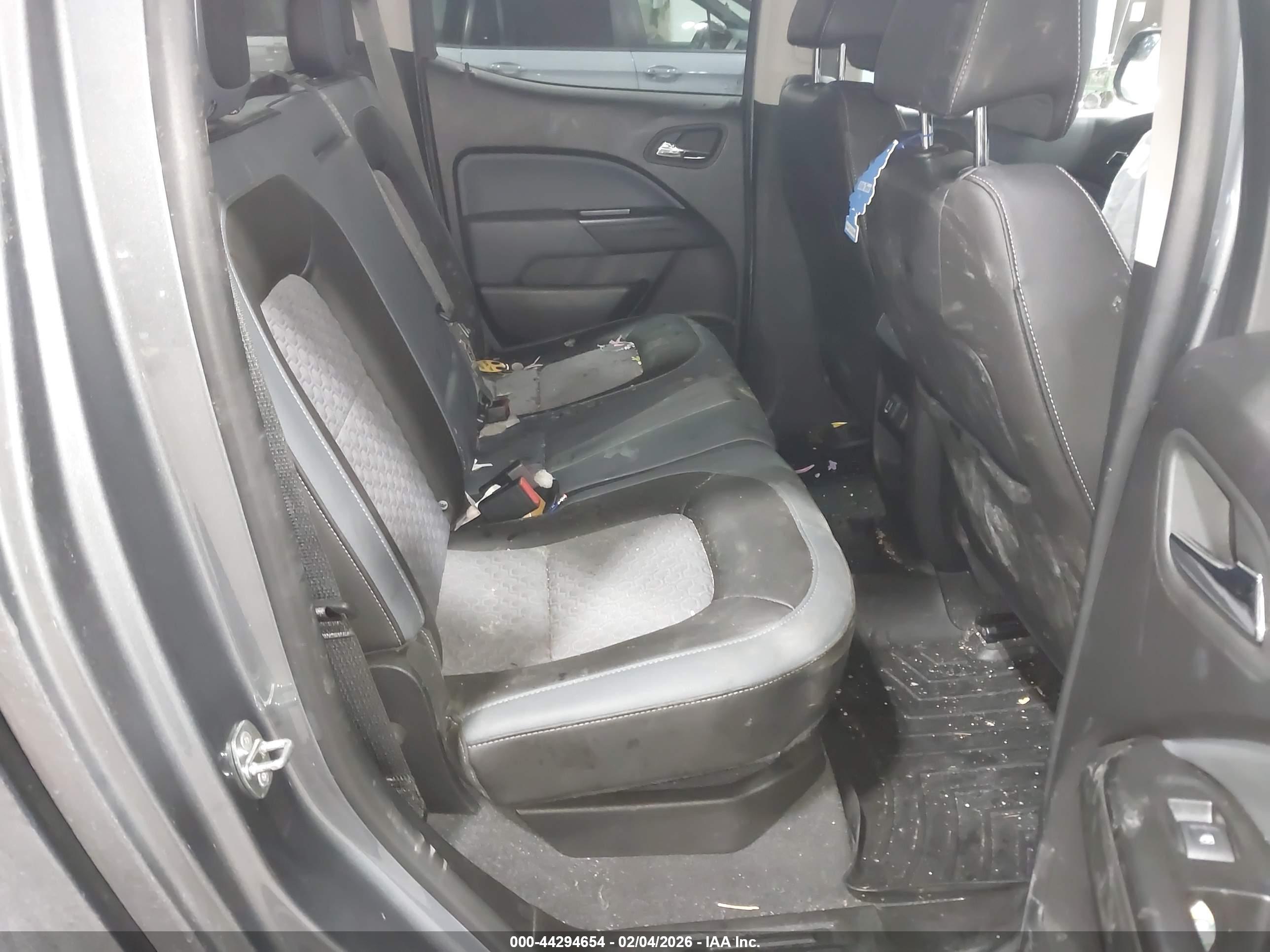 CHEVROLET COLORADO image 8