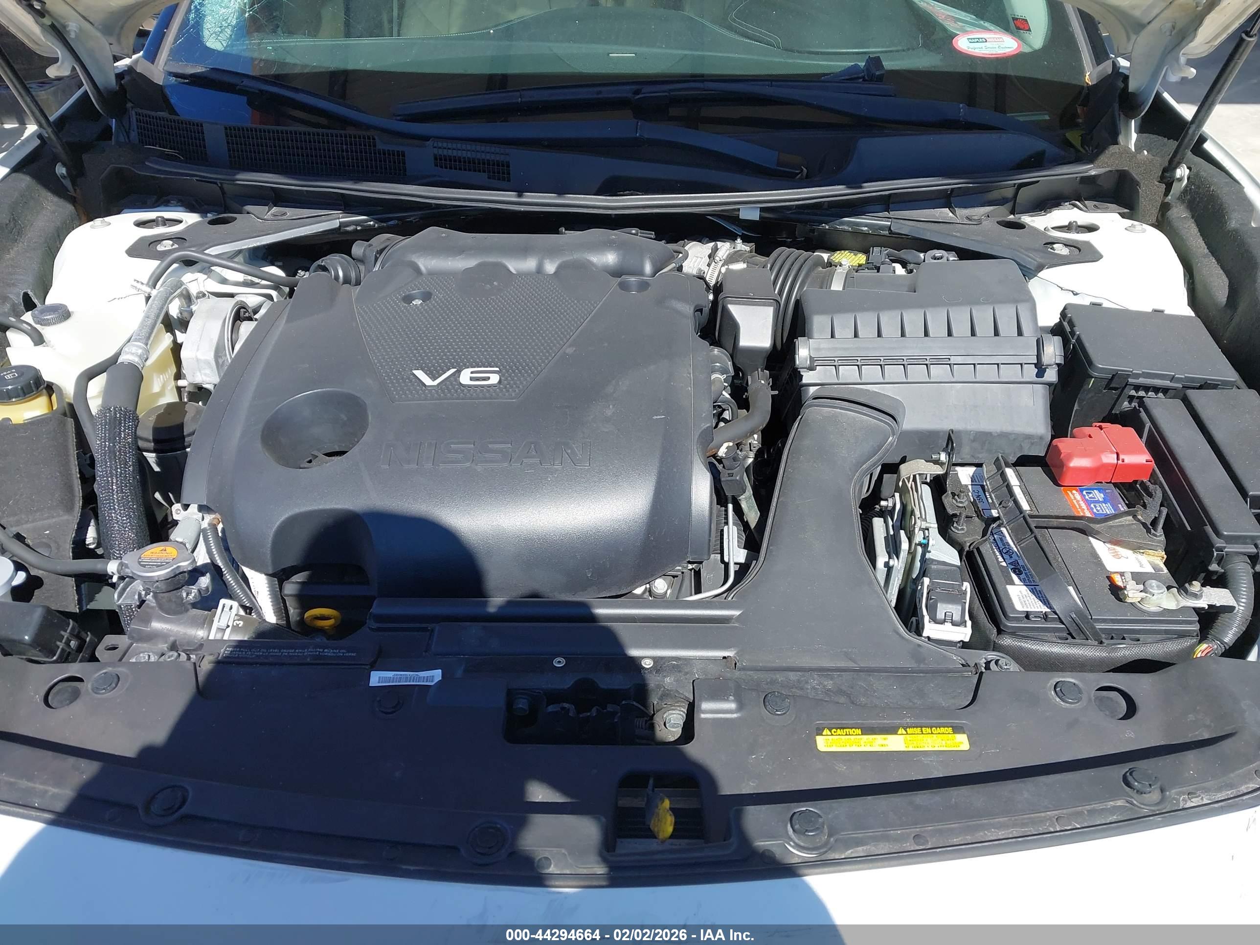 NISSAN MAXIMA image 10