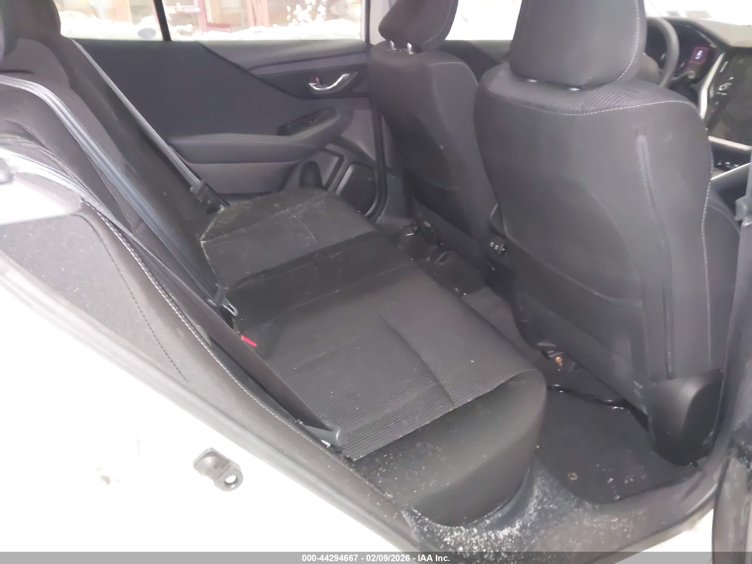 SUBARU LEGACY image 8