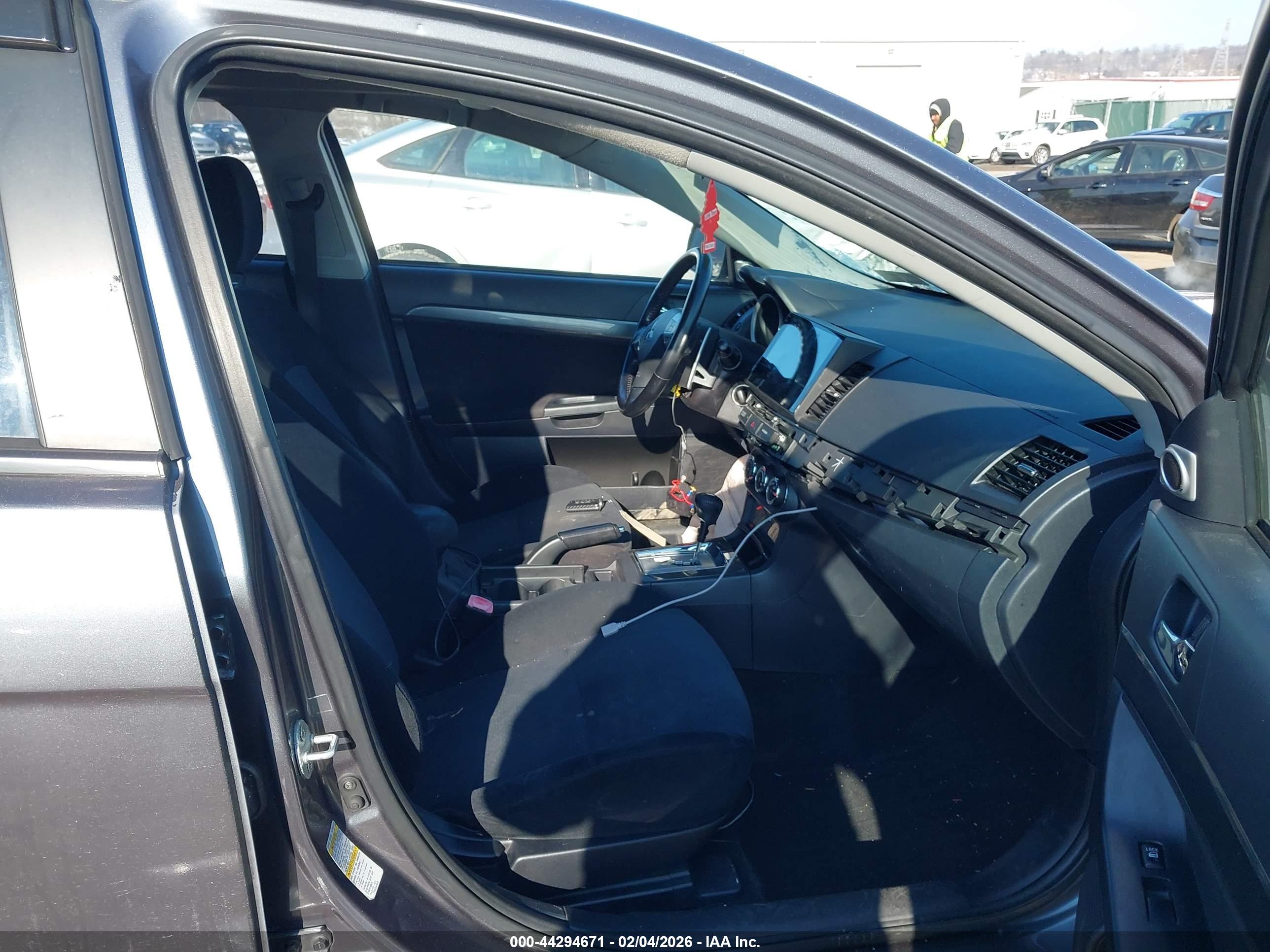 MITSUBISHI LANCER image 5