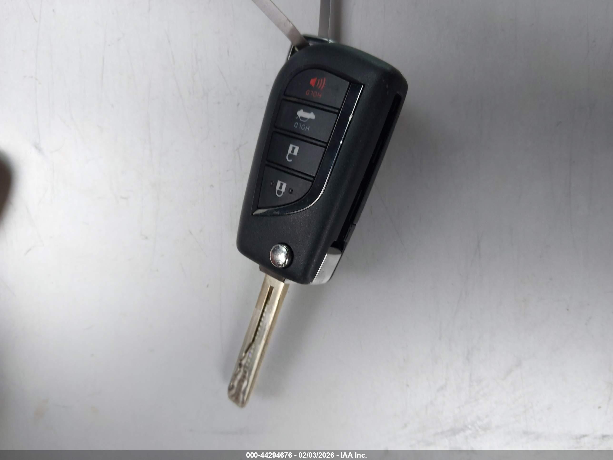 TOYOTA CAMRY image 11