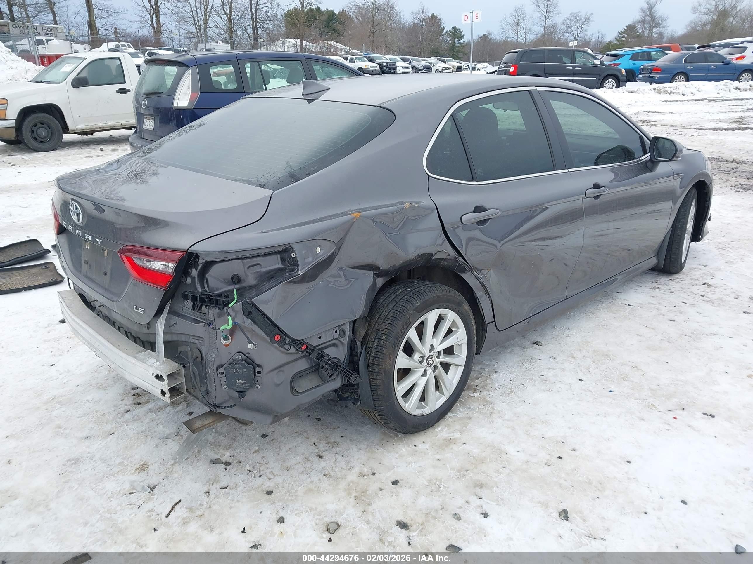 TOYOTA CAMRY image 4