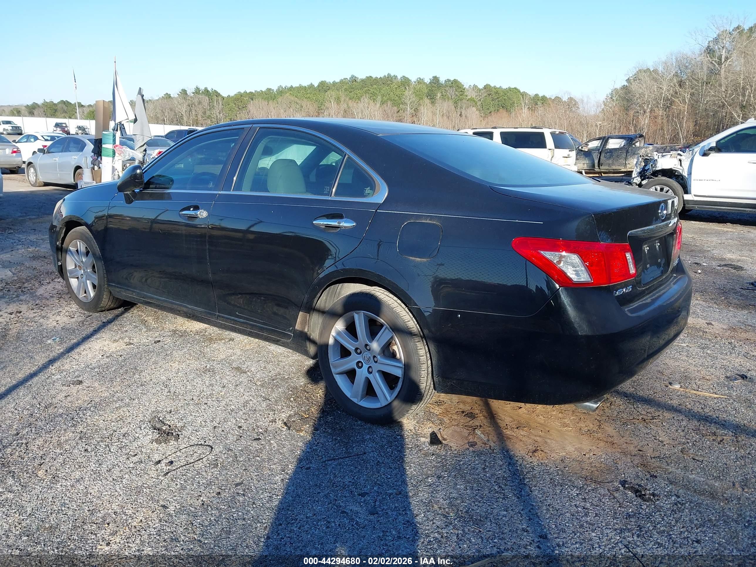 LEXUS ES image 3