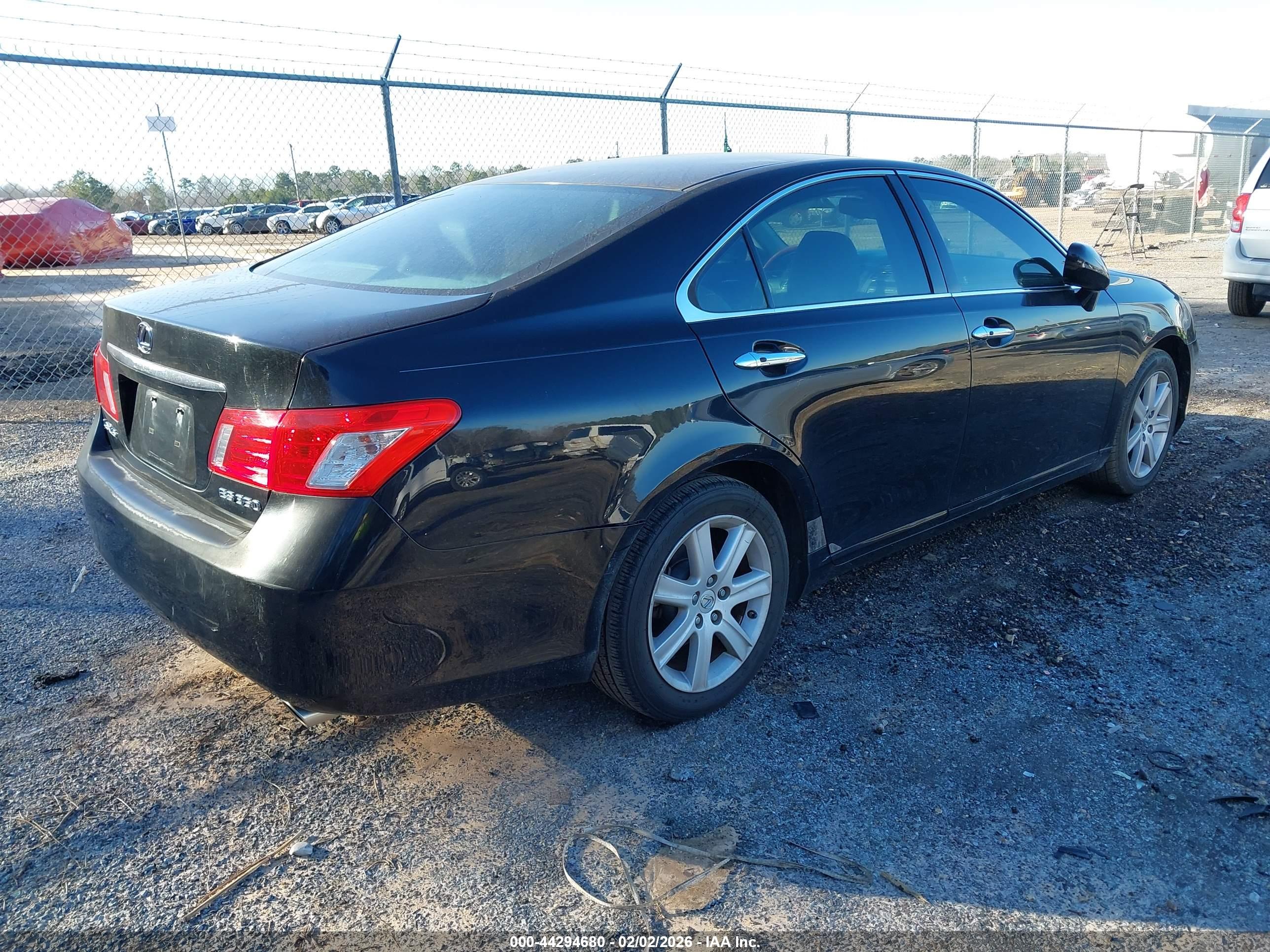 LEXUS ES image 4