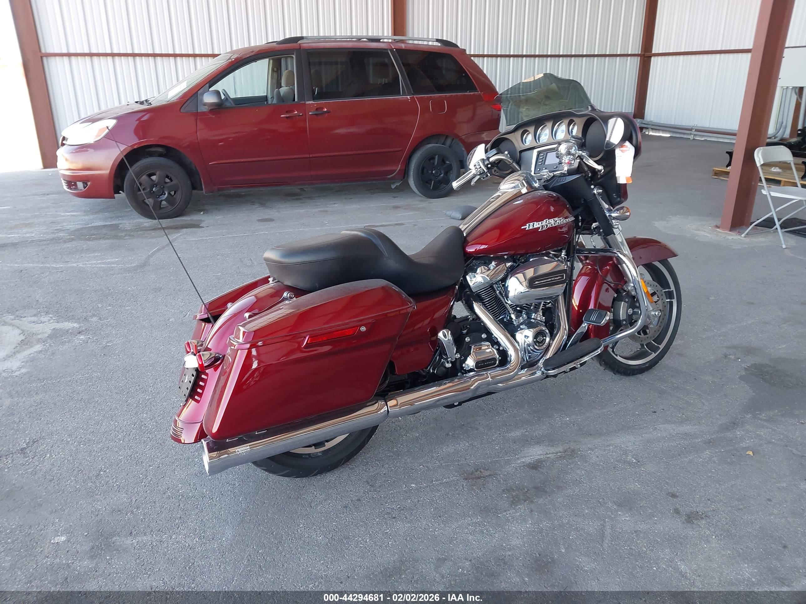 HARLEY-DAVIDSON FLHX image 4