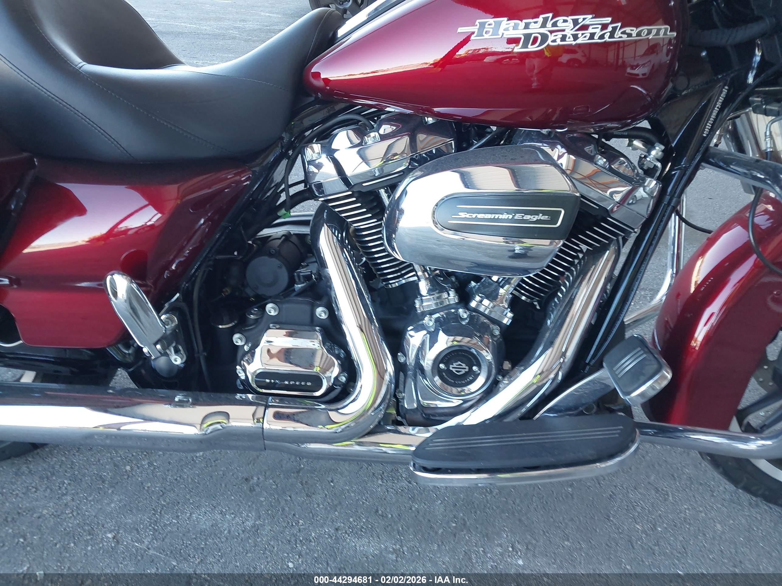 HARLEY-DAVIDSON FLHX image 8