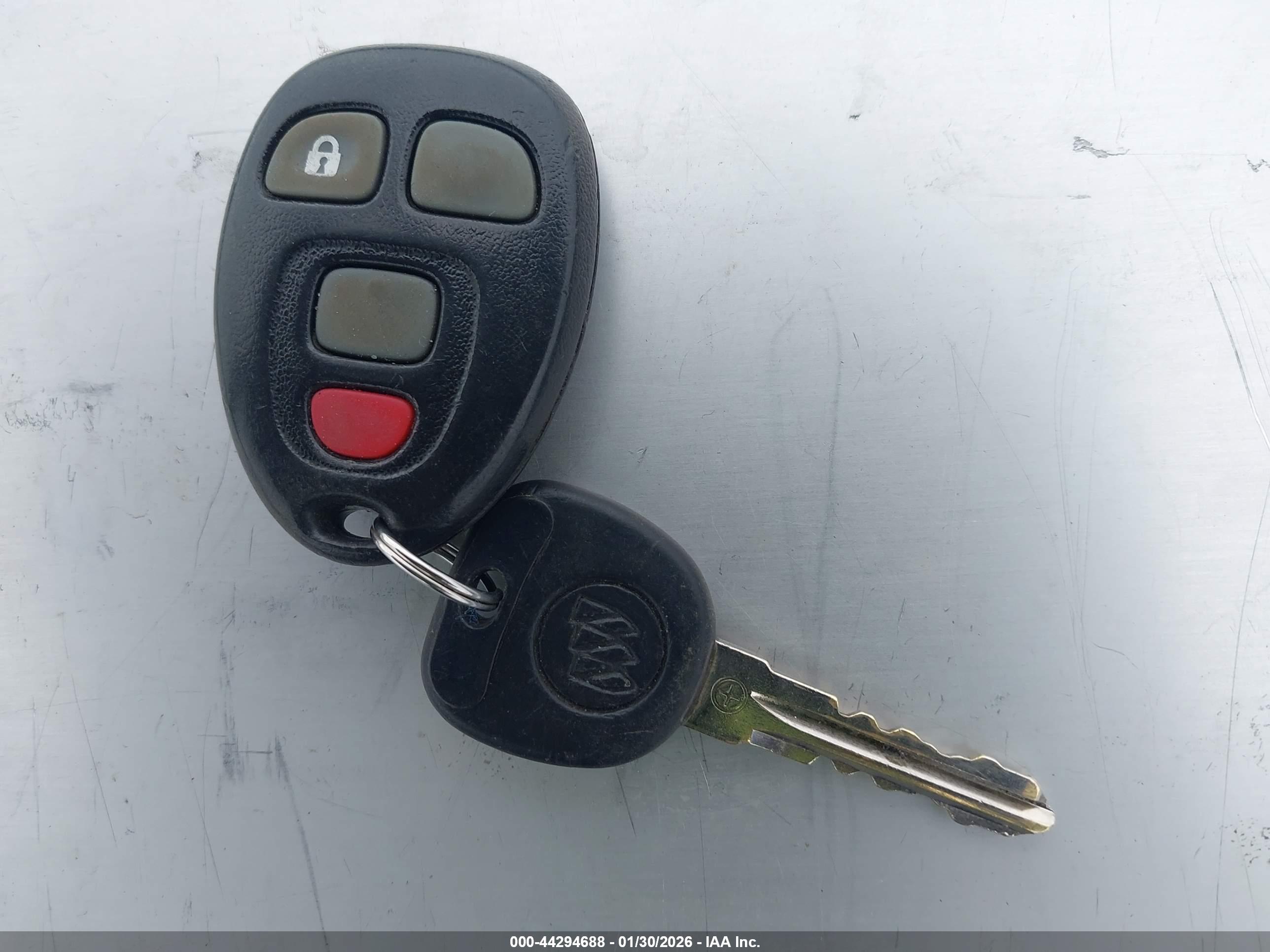 BUICK LUCERNE image 11