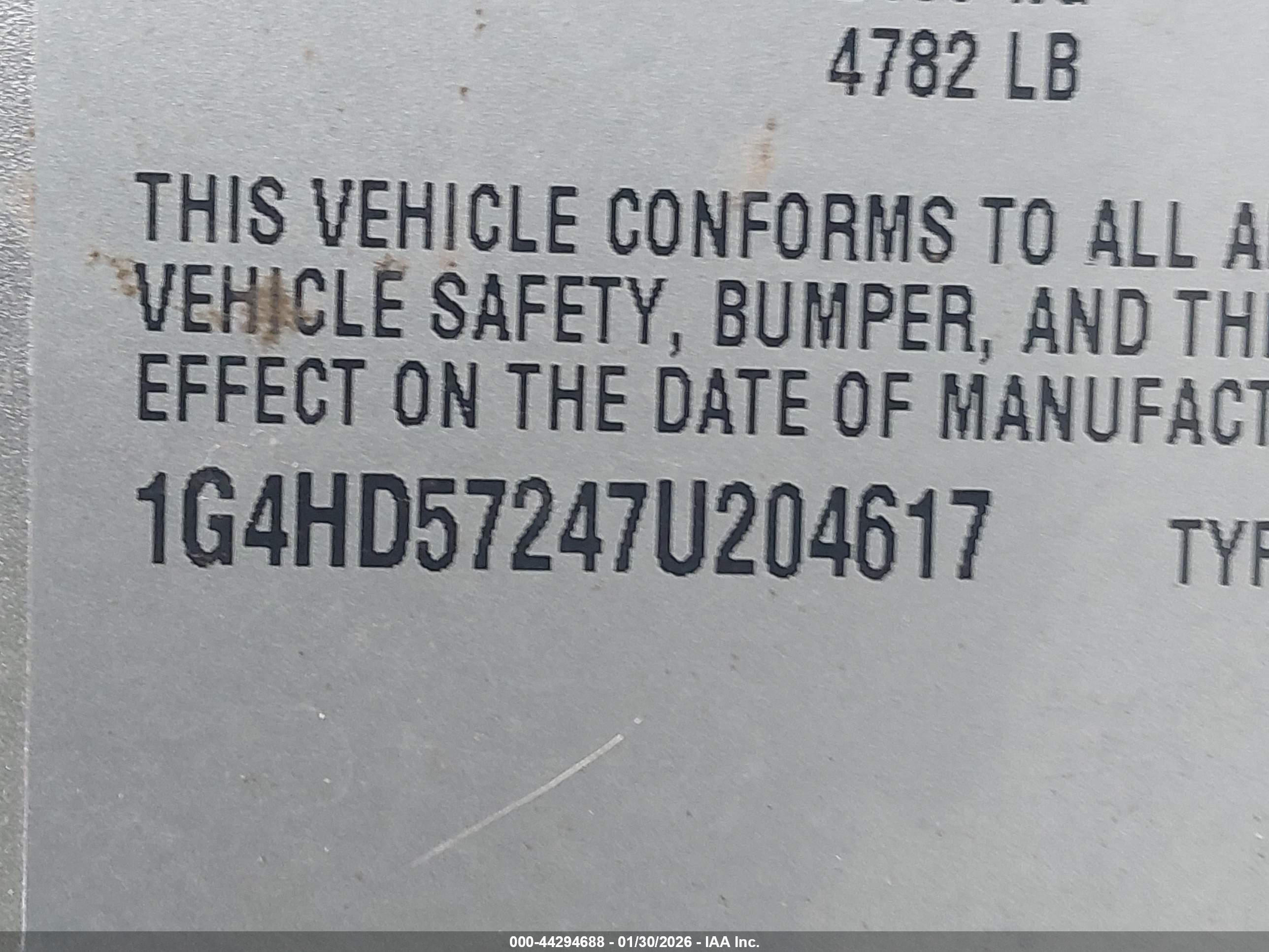 BUICK LUCERNE image 9