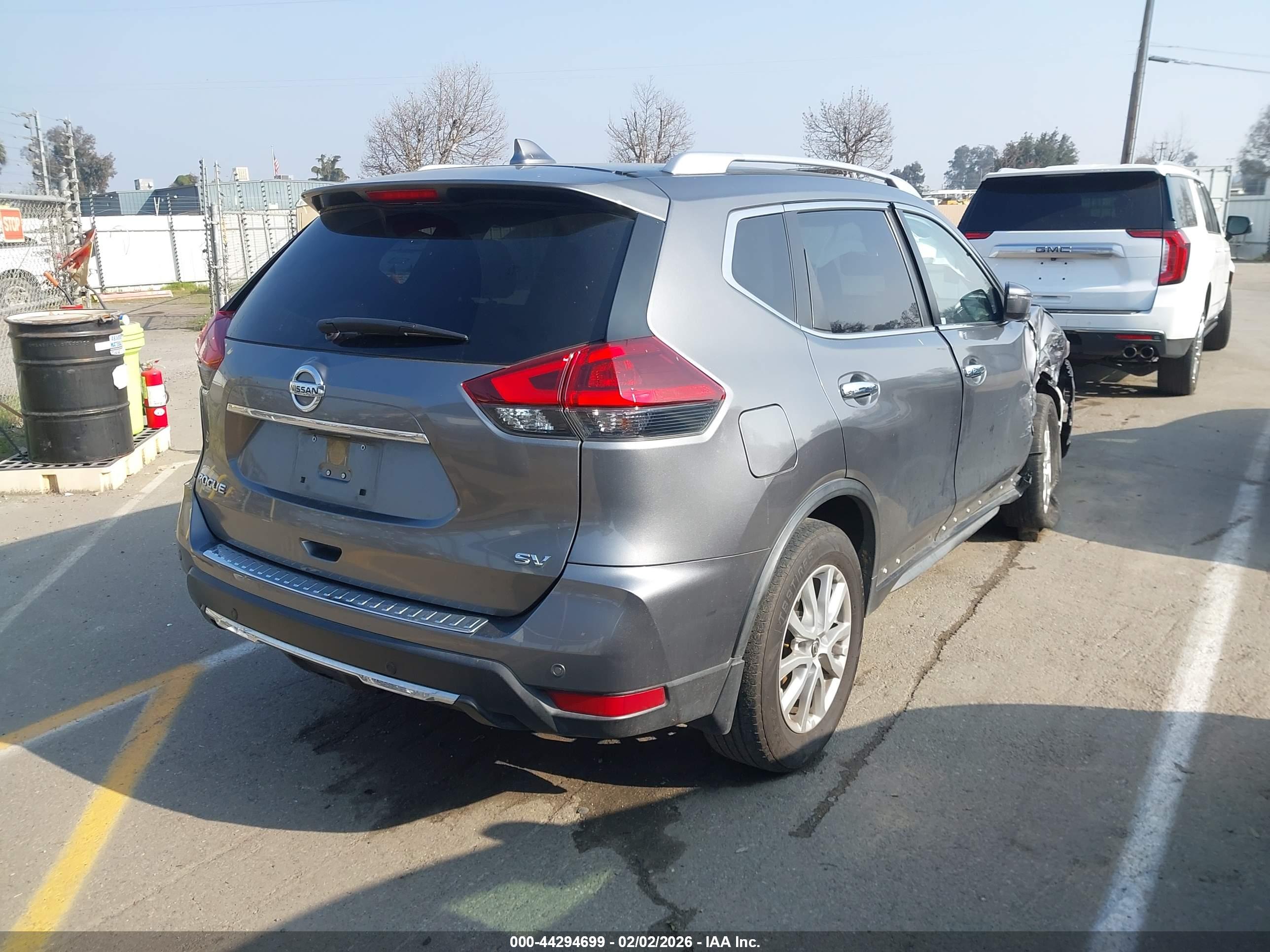 NISSAN ROGUE image 4