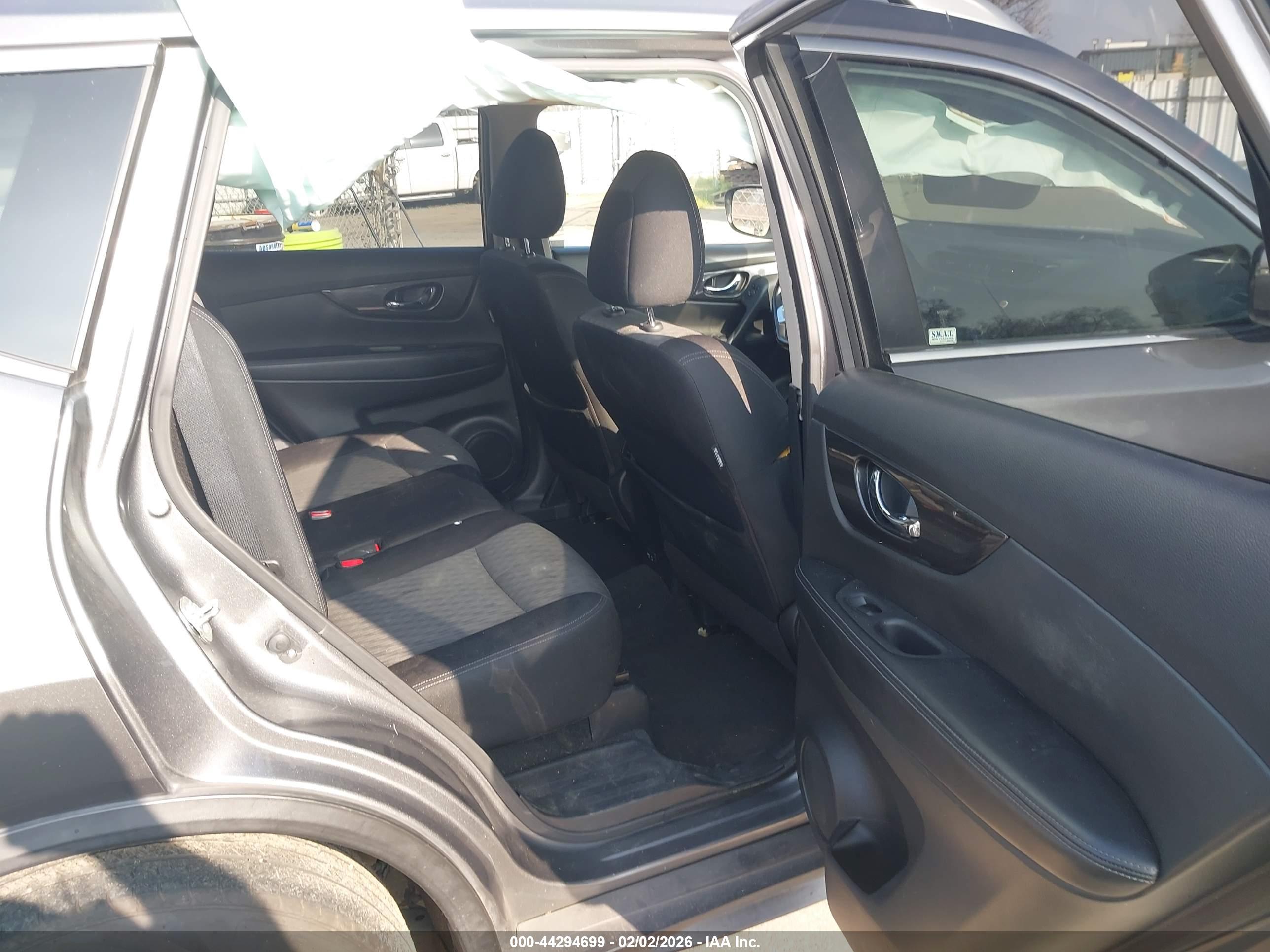 NISSAN ROGUE image 8