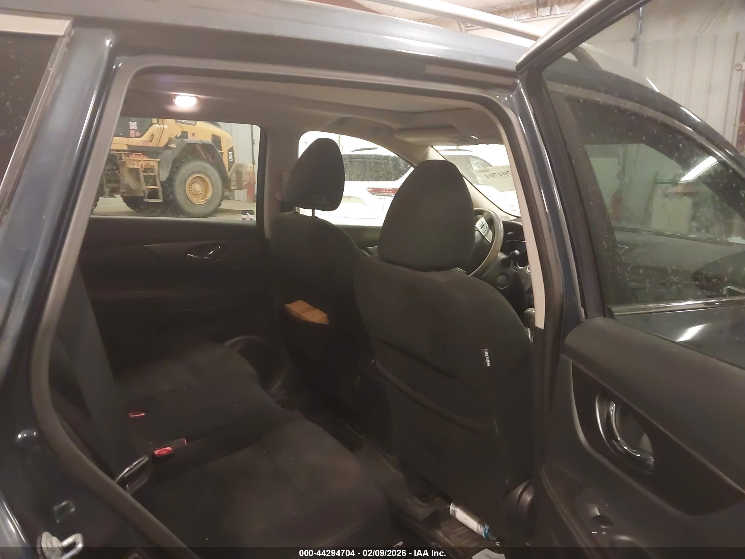 NISSAN ROGUE image 8