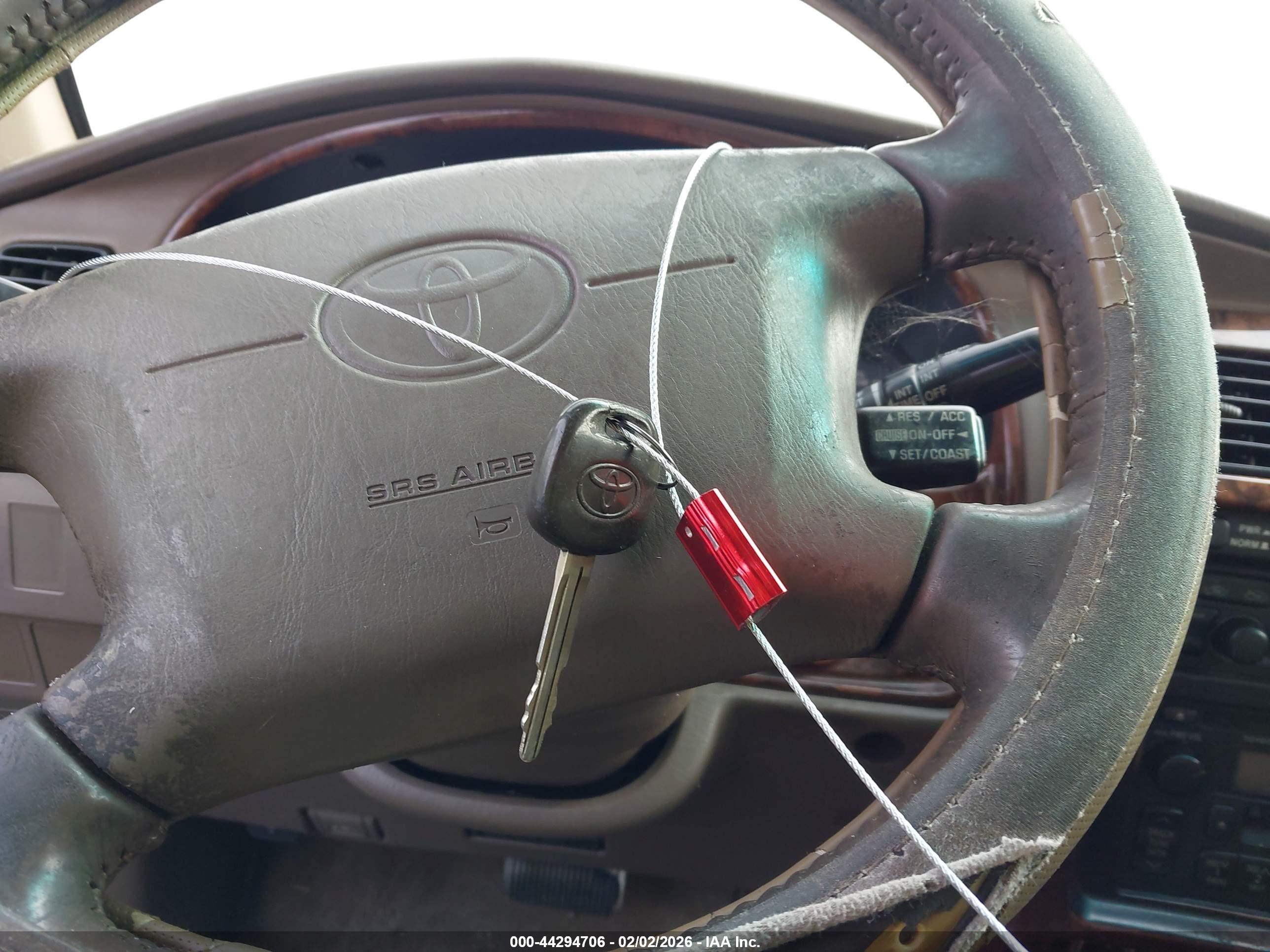 TOYOTA 4RUNNER image 11