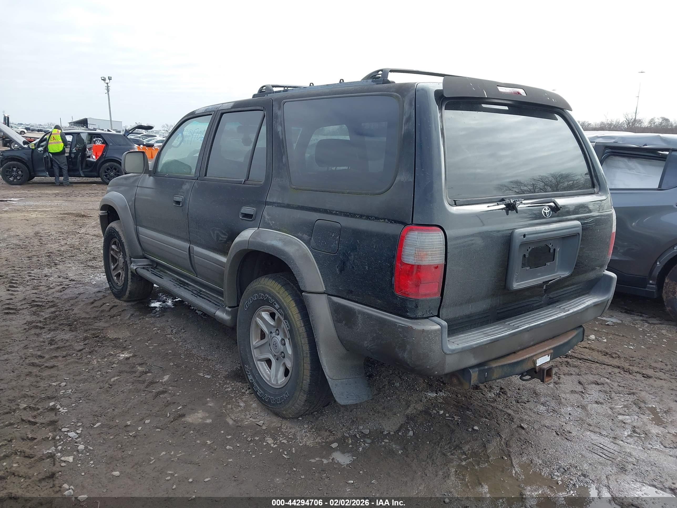 TOYOTA 4RUNNER image 3