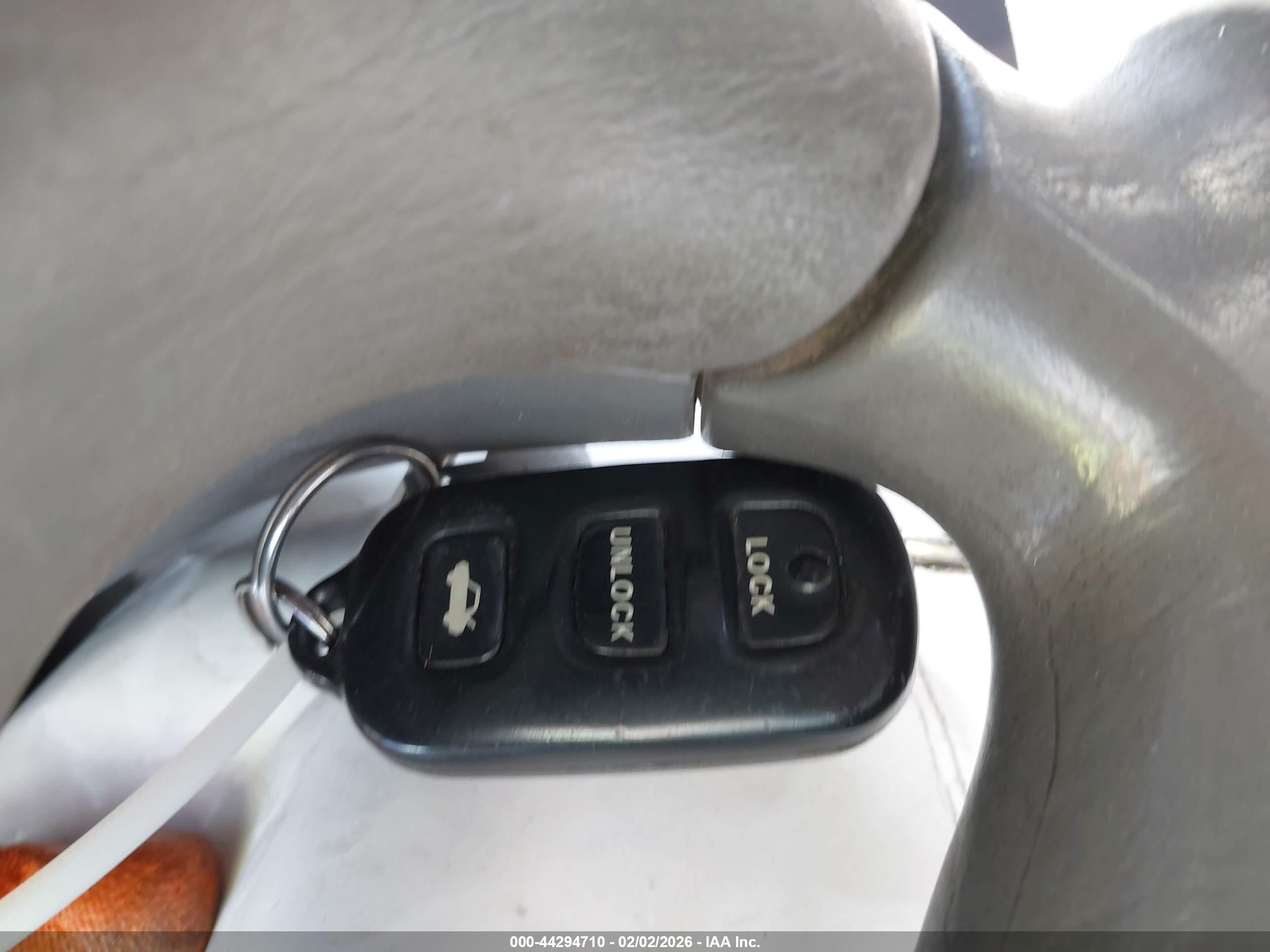TOYOTA CAMRY image 11