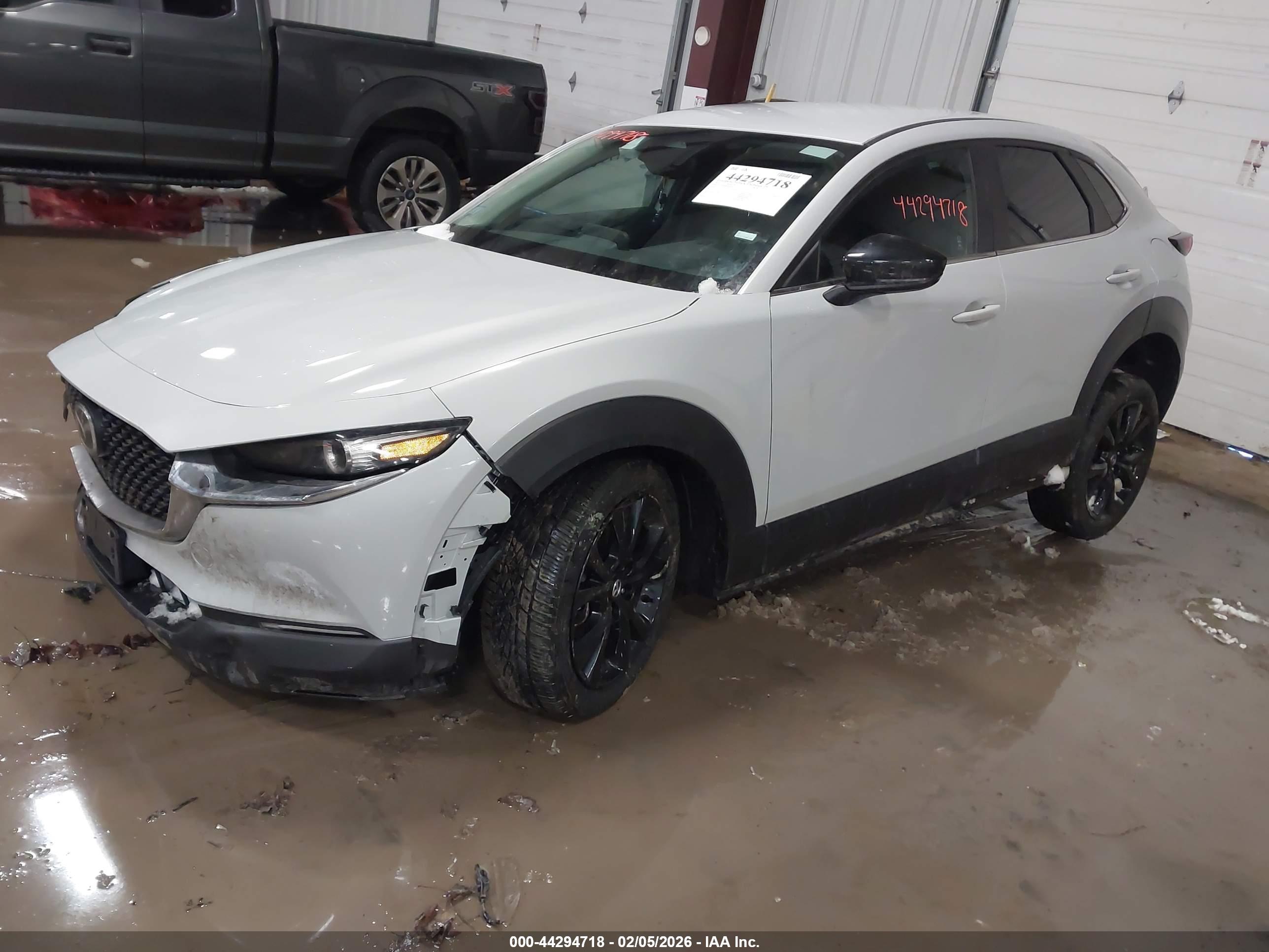 MAZDA CX-30 image 2