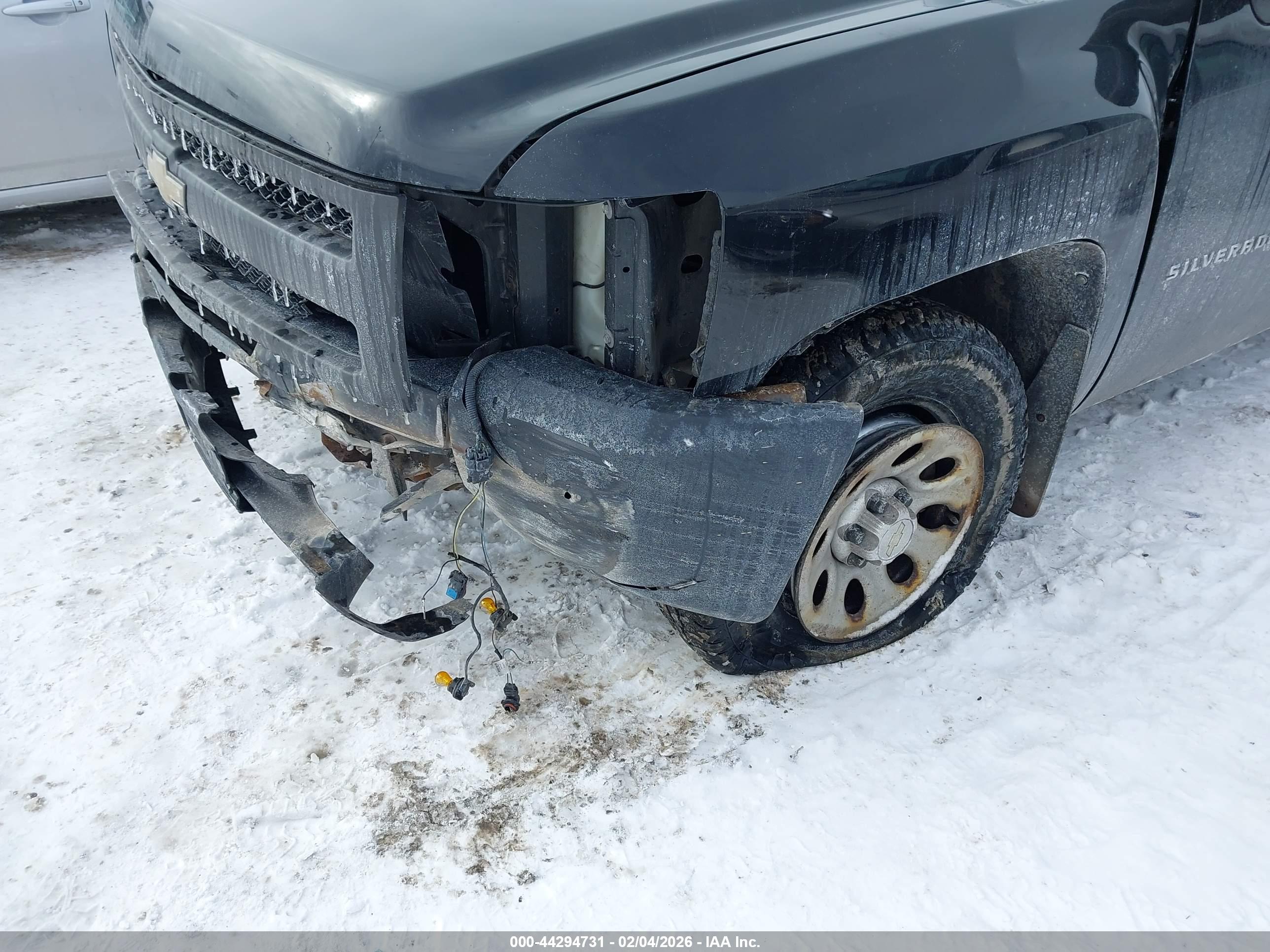 CHEVROLET SILVERADO image 6