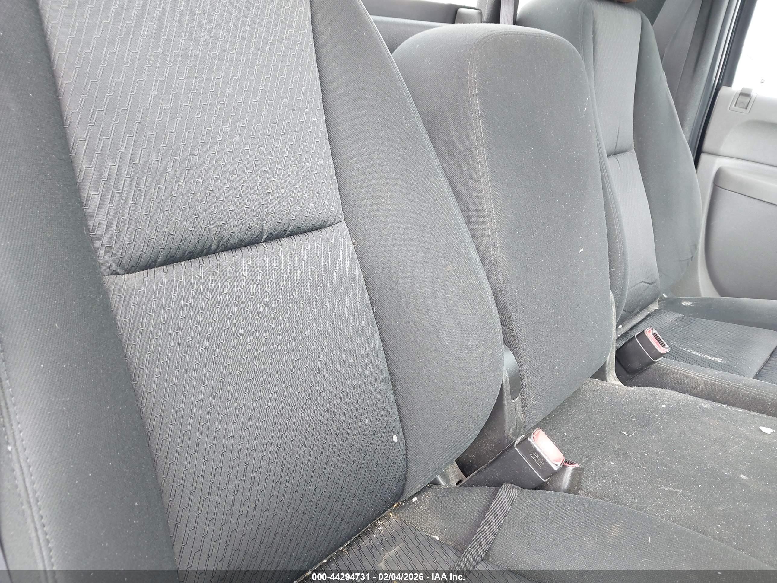 CHEVROLET SILVERADO image 8