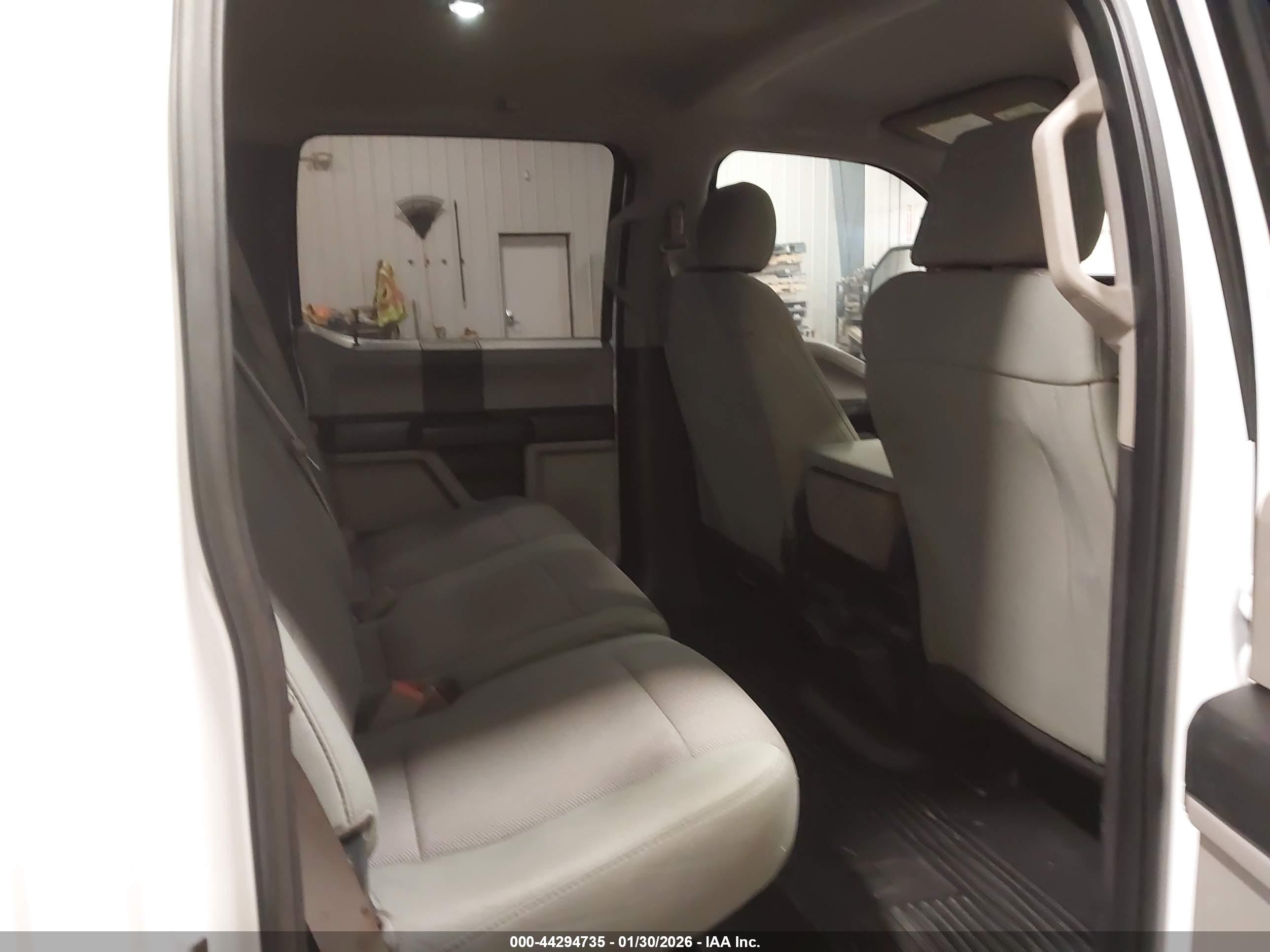 FORD F-250 image 8