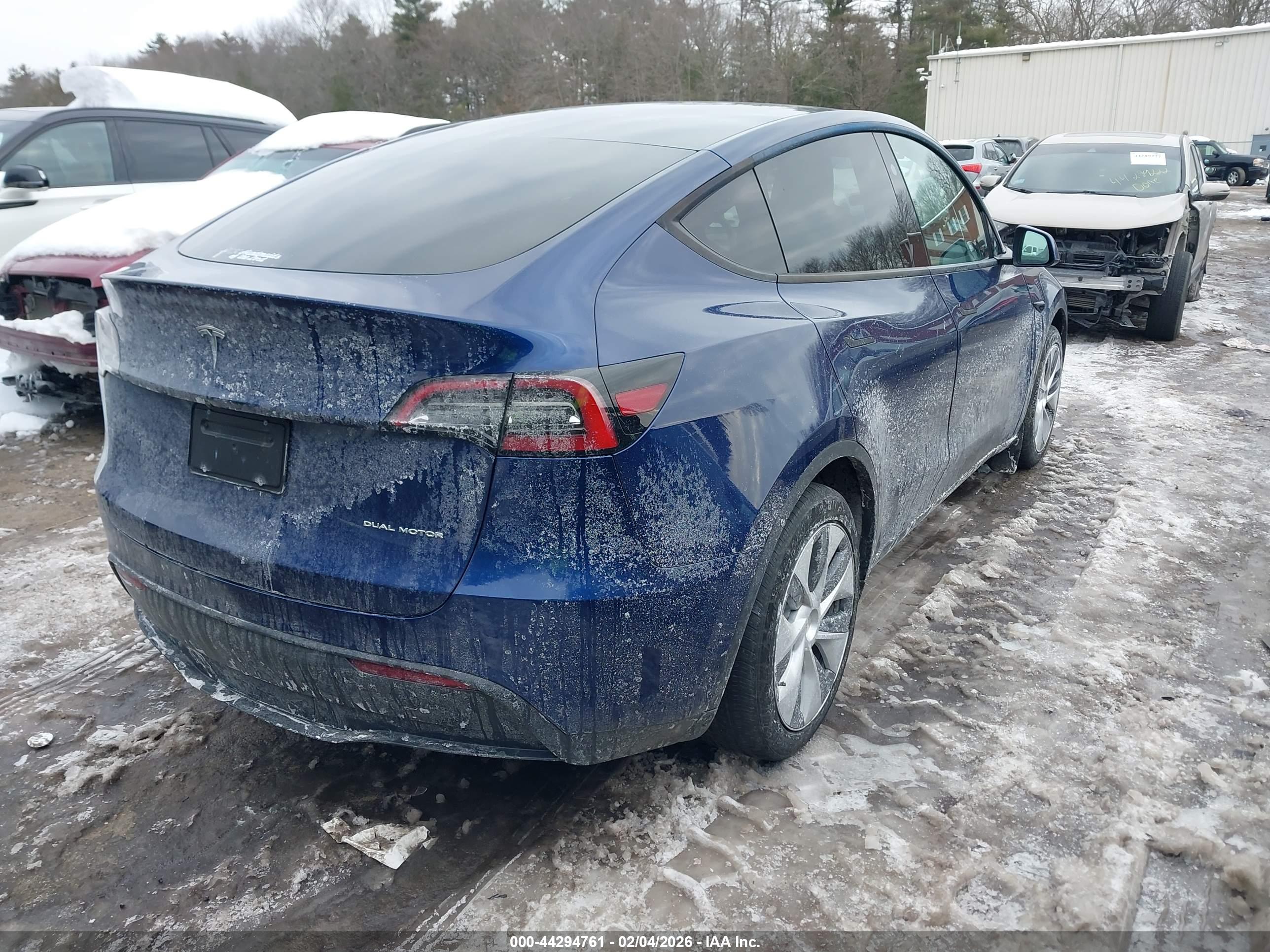 TESLA MODEL image 4