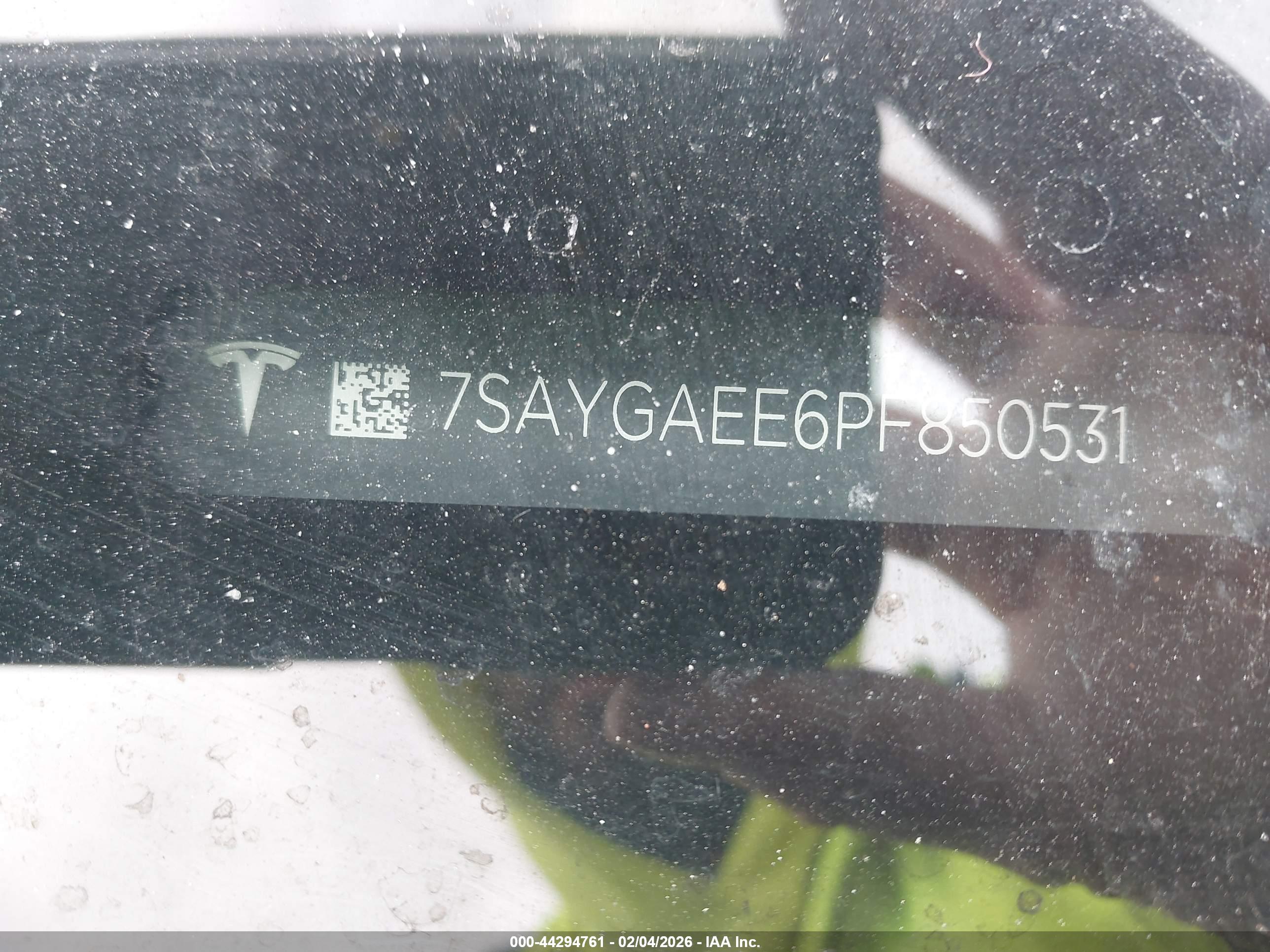 TESLA MODEL image 9