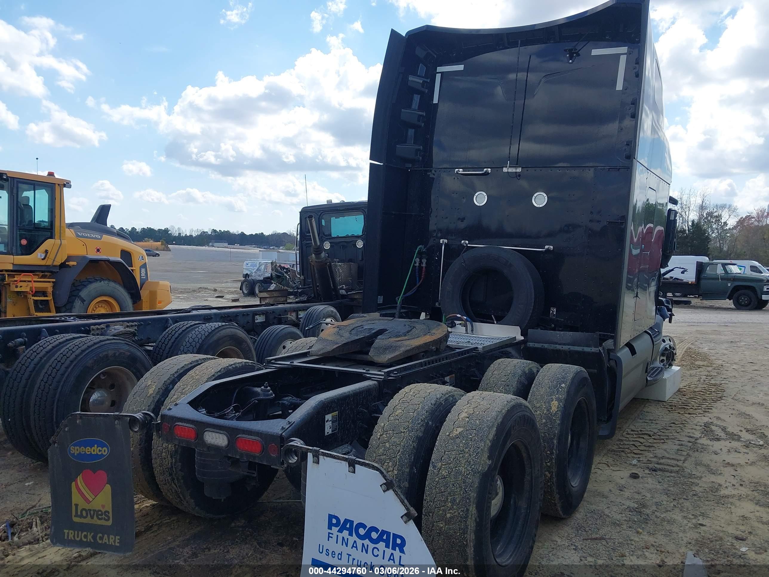 PETERBILT 579 image 4