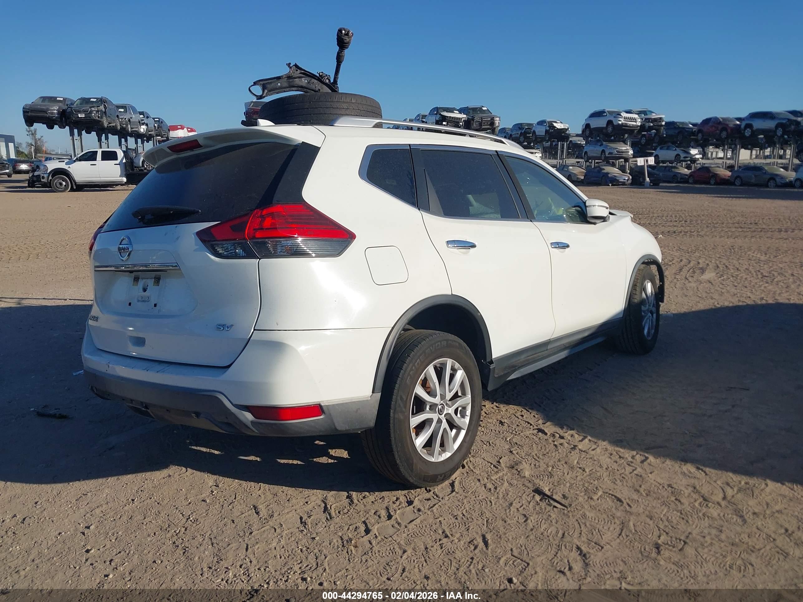 NISSAN ROGUE image 4