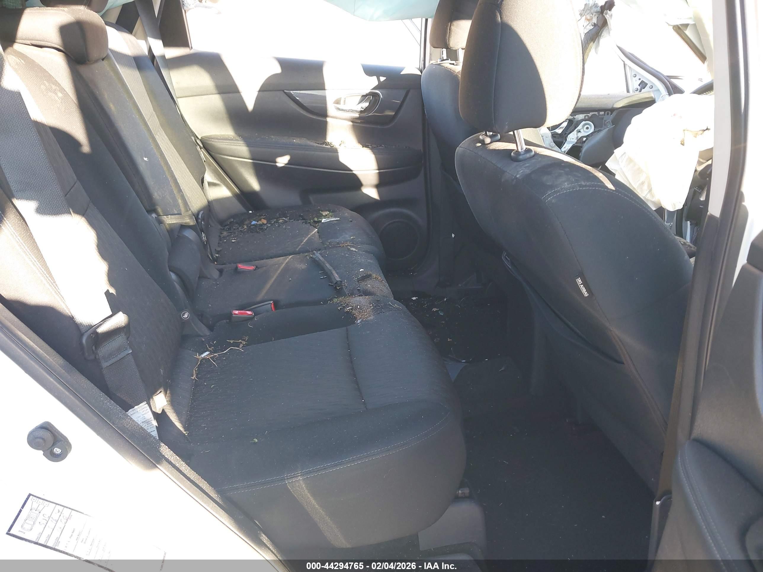 NISSAN ROGUE image 8