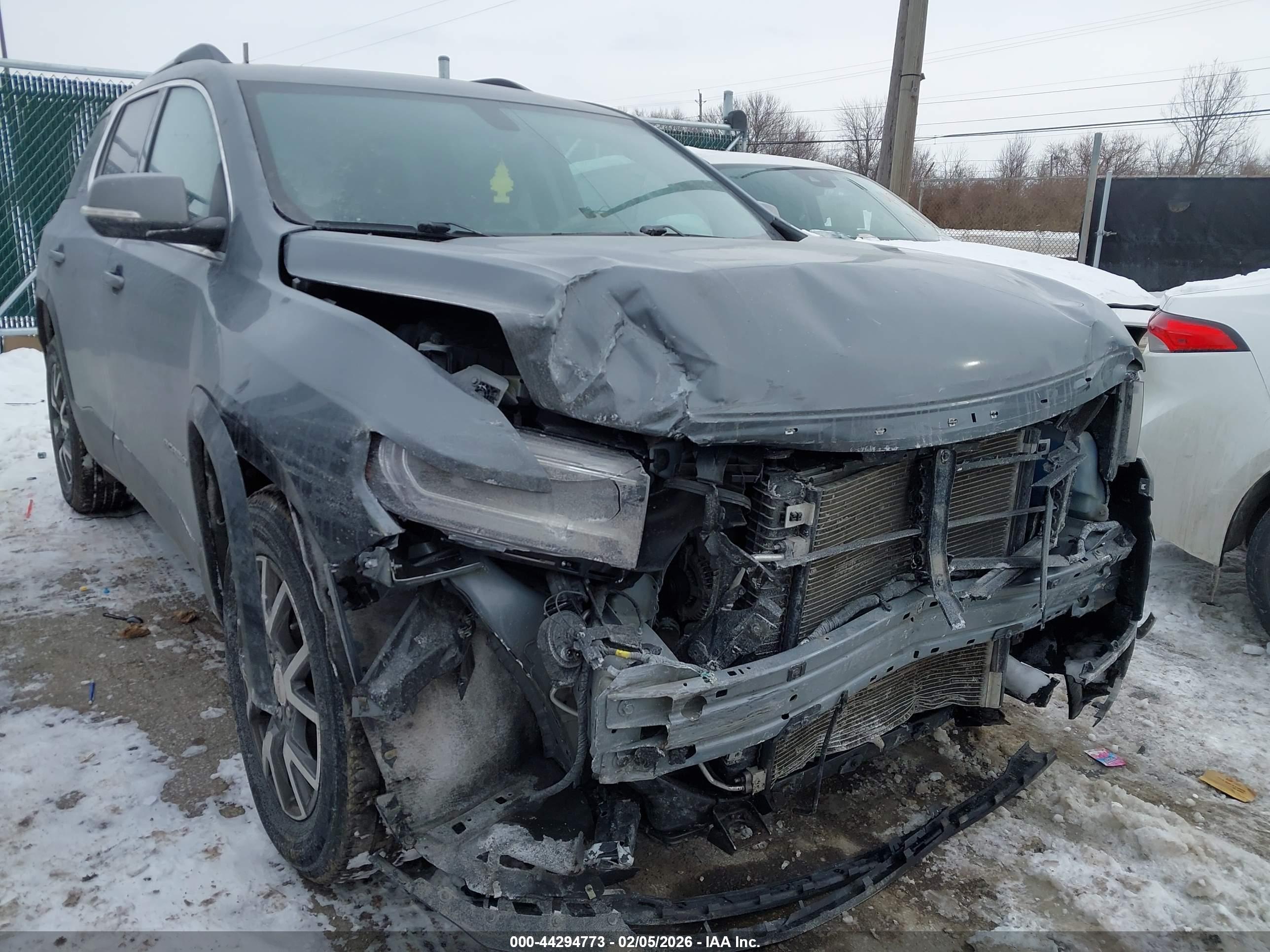 GMC ACADIA image 6