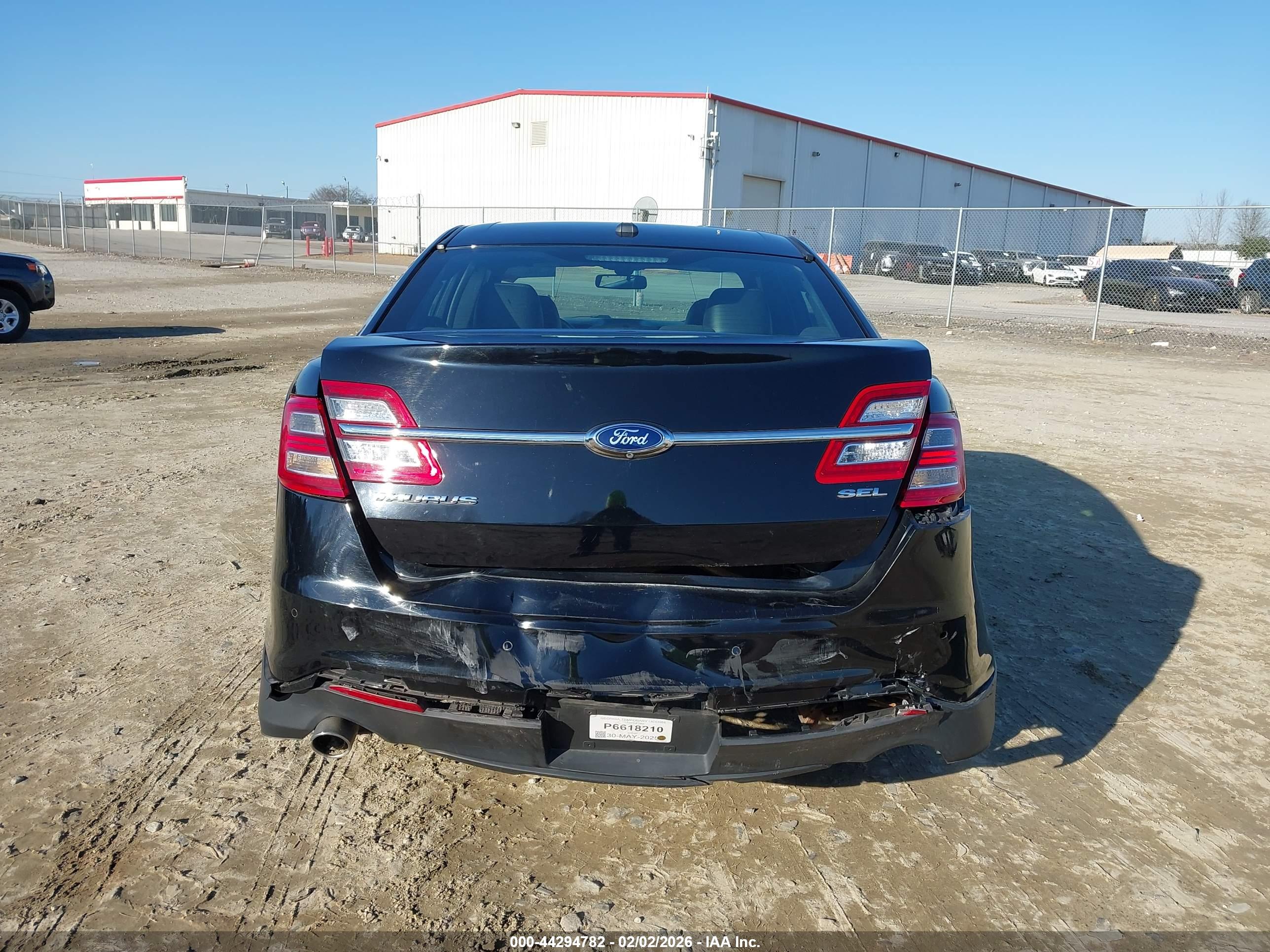 FORD TAURUS image 6