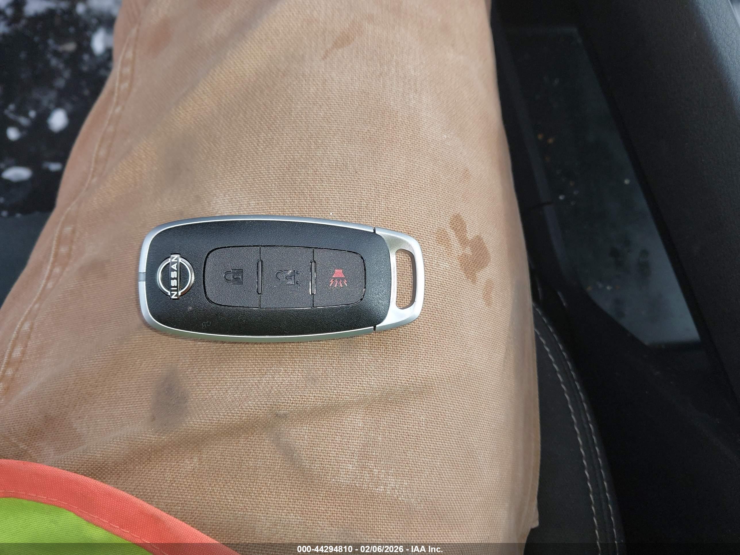 NISSAN ROGUE image 11