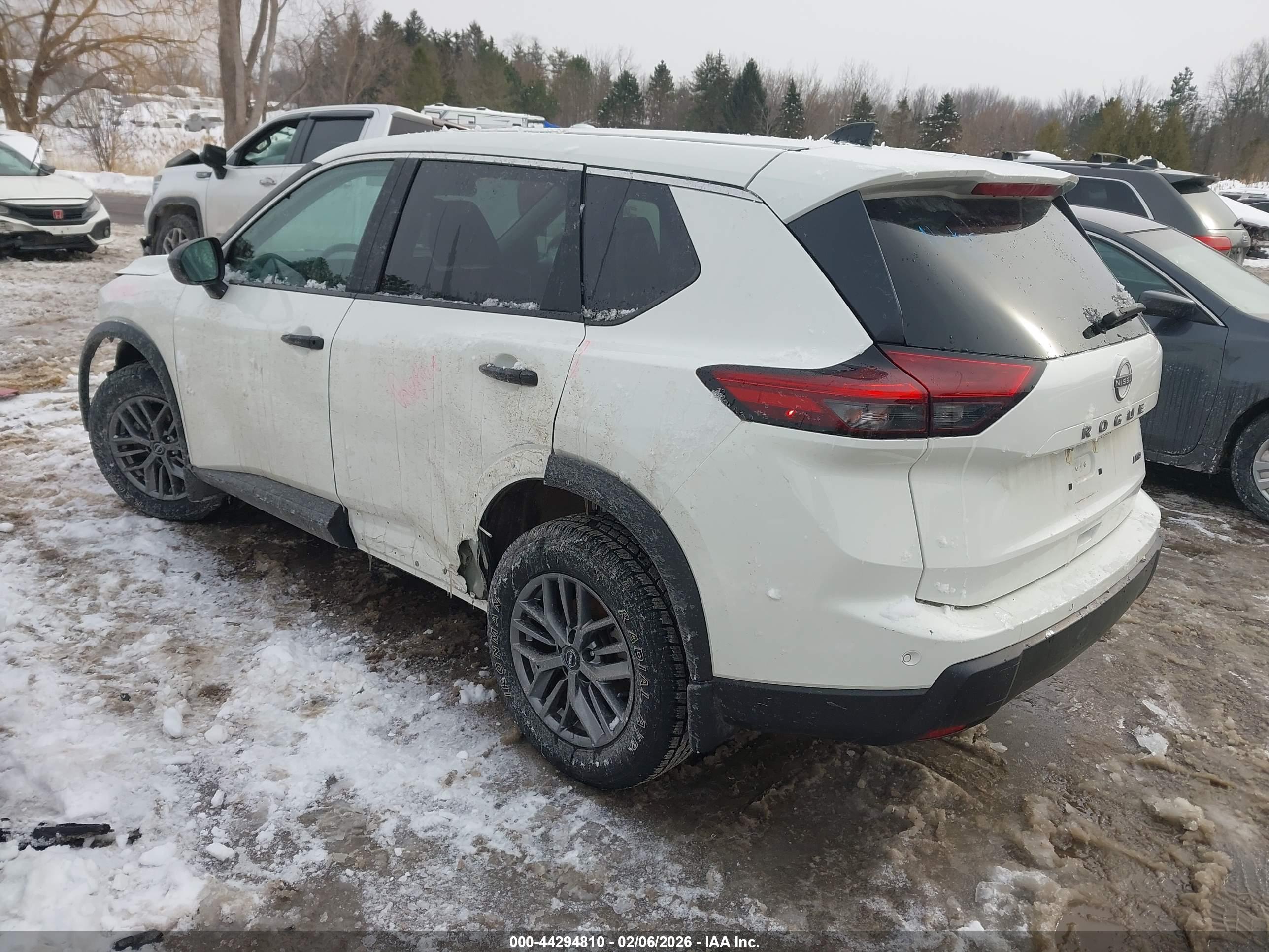 NISSAN ROGUE image 3
